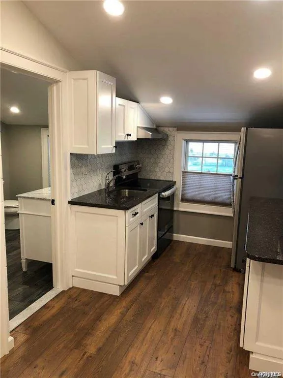 338 Lake Avenue, Smithtown, NY, 1 Bedroom Bedrooms, 2 Room Rooms,1 BathroomBathrooms,Residential Lease,For Rent,Lake,0,1043278 338 Lake Avenue, Smithtown, NY, 1 Bedroom Bedrooms, 2 Room Rooms,1 BathroomBathrooms,Residential Lease,For Rent,Lake,0,1043278