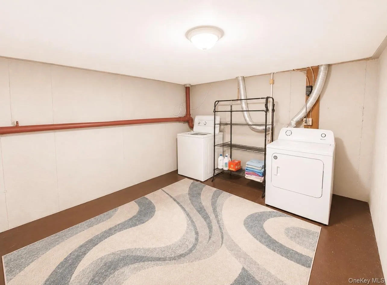 16 Belair Road, Brookhaven, NY, 5 Bedrooms Bedrooms, 8 Rooms Rooms,3 BathroomsBathrooms,Residential,For Rent,Belair,0,1043281 16 Belair Road, Brookhaven, NY, 5 Bedrooms Bedrooms, 8 Rooms Rooms,3 BathroomsBathrooms,Residential,For Rent,Belair,0,1043281