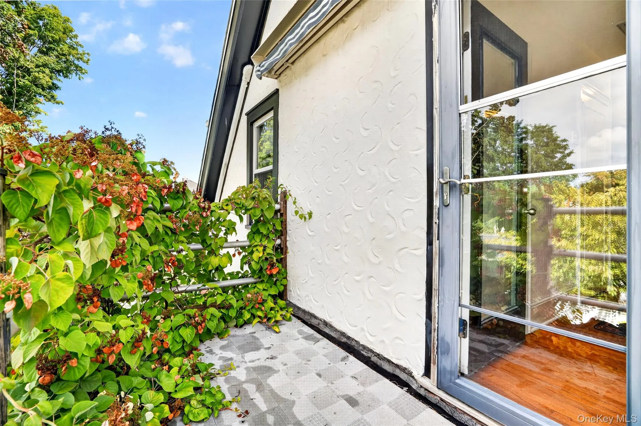 72 Hartsdale Road, Greenburgh, NY, 3 Bedrooms Bedrooms, 7 Rooms Rooms,1 BathroomBathrooms,Residential,For Rent,Hartsdale,0,1043283 72 Hartsdale Road, Greenburgh, NY, 3 Bedrooms Bedrooms, 7 Rooms Rooms,1 BathroomBathrooms,Residential,For Rent,Hartsdale,0,1043283
