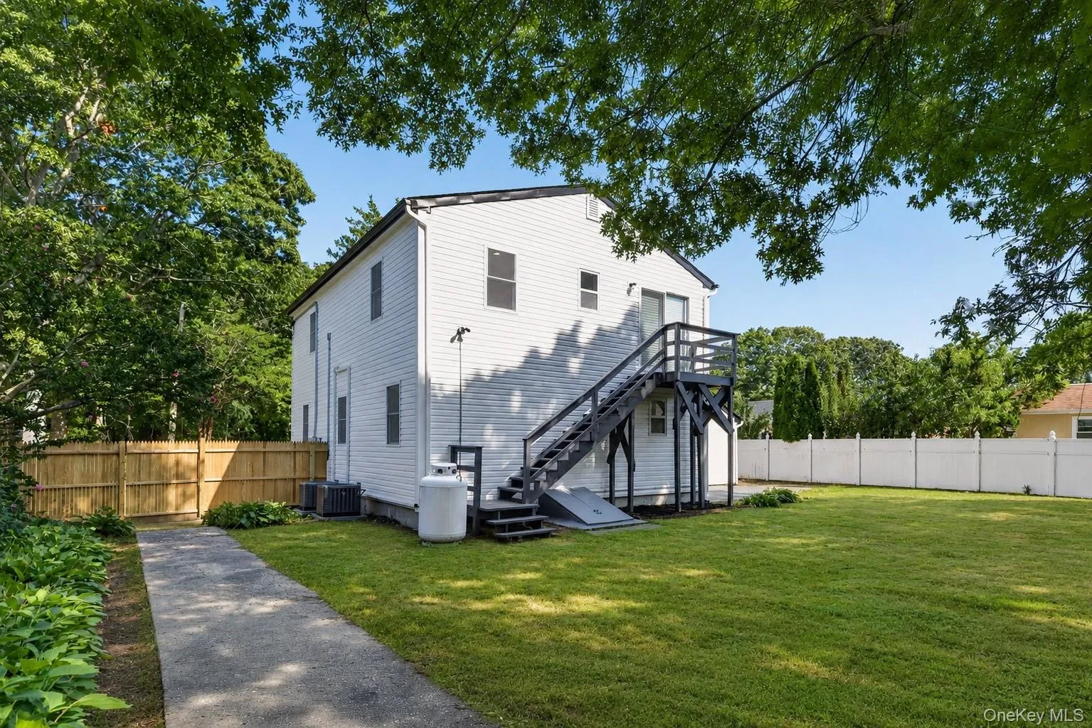 118 Floyd Road, Brookhaven, NY, 4 Bedrooms Bedrooms, 8 Rooms Rooms,3 BathroomsBathrooms,Residential,For Rent,Floyd,0,1043284 118 Floyd Road, Brookhaven, NY, 4 Bedrooms Bedrooms, 8 Rooms Rooms,3 BathroomsBathrooms,Residential,For Rent,Floyd,0,1043284