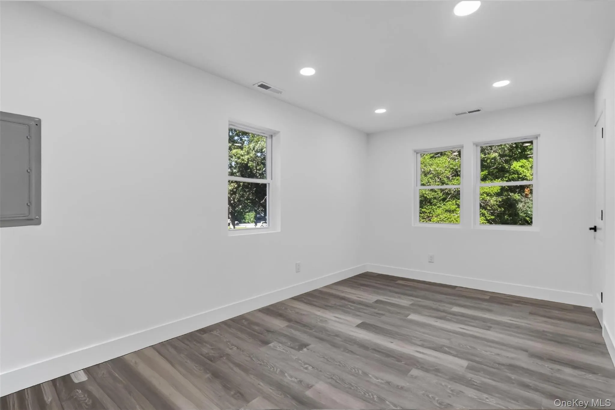 118 Floyd Road, Brookhaven, NY, 4 Bedrooms Bedrooms, 8 Rooms Rooms,3 BathroomsBathrooms,Residential,For Rent,Floyd,0,1043284 118 Floyd Road, Brookhaven, NY, 4 Bedrooms Bedrooms, 8 Rooms Rooms,3 BathroomsBathrooms,Residential,For Rent,Floyd,0,1043284