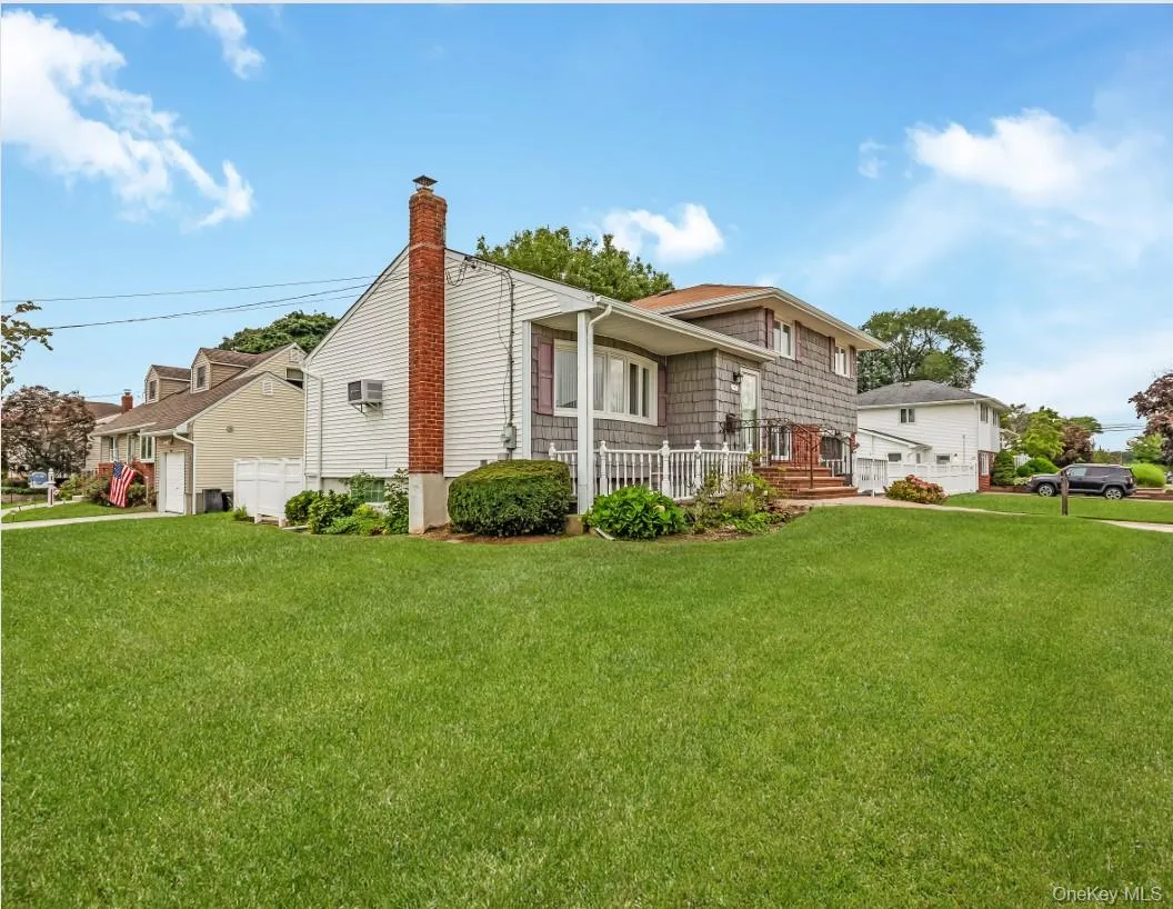 162 Washington Street, Oyster Bay, NY, 3 Bedrooms Bedrooms, 7 Rooms Rooms,2 BathroomsBathrooms,Residential,For Rent,Washington,0,1043285 162 Washington Street, Oyster Bay, NY, 3 Bedrooms Bedrooms, 7 Rooms Rooms,2 BathroomsBathrooms,Residential,For Rent,Washington,0,1043285