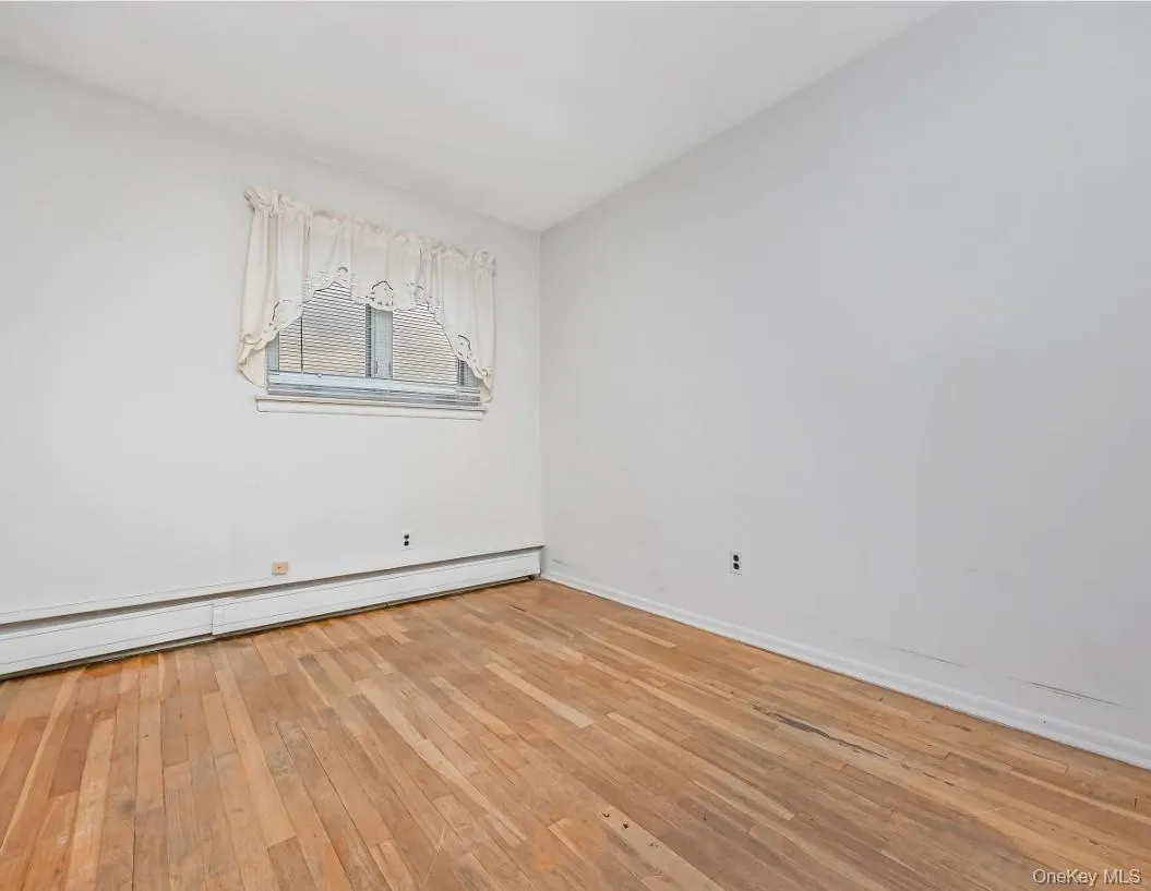 162 Washington Street, Oyster Bay, NY, 3 Bedrooms Bedrooms, 7 Rooms Rooms,2 BathroomsBathrooms,Residential,For Rent,Washington,0,1043285 162 Washington Street, Oyster Bay, NY, 3 Bedrooms Bedrooms, 7 Rooms Rooms,2 BathroomsBathrooms,Residential,For Rent,Washington,0,1043285