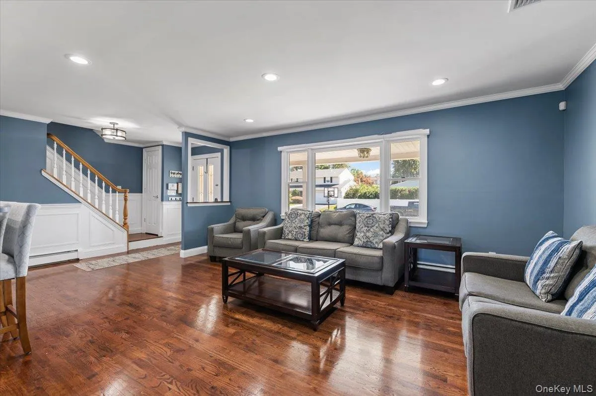 41 Longstreet Drive, Brookhaven, NY, 4 Bedrooms Bedrooms, 10 Rooms Rooms,2 BathroomsBathrooms,Residential,For Rent,Longstreet,0,1043286 41 Longstreet Drive, Brookhaven, NY, 4 Bedrooms Bedrooms, 10 Rooms Rooms,2 BathroomsBathrooms,Residential,For Rent,Longstreet,0,1043286