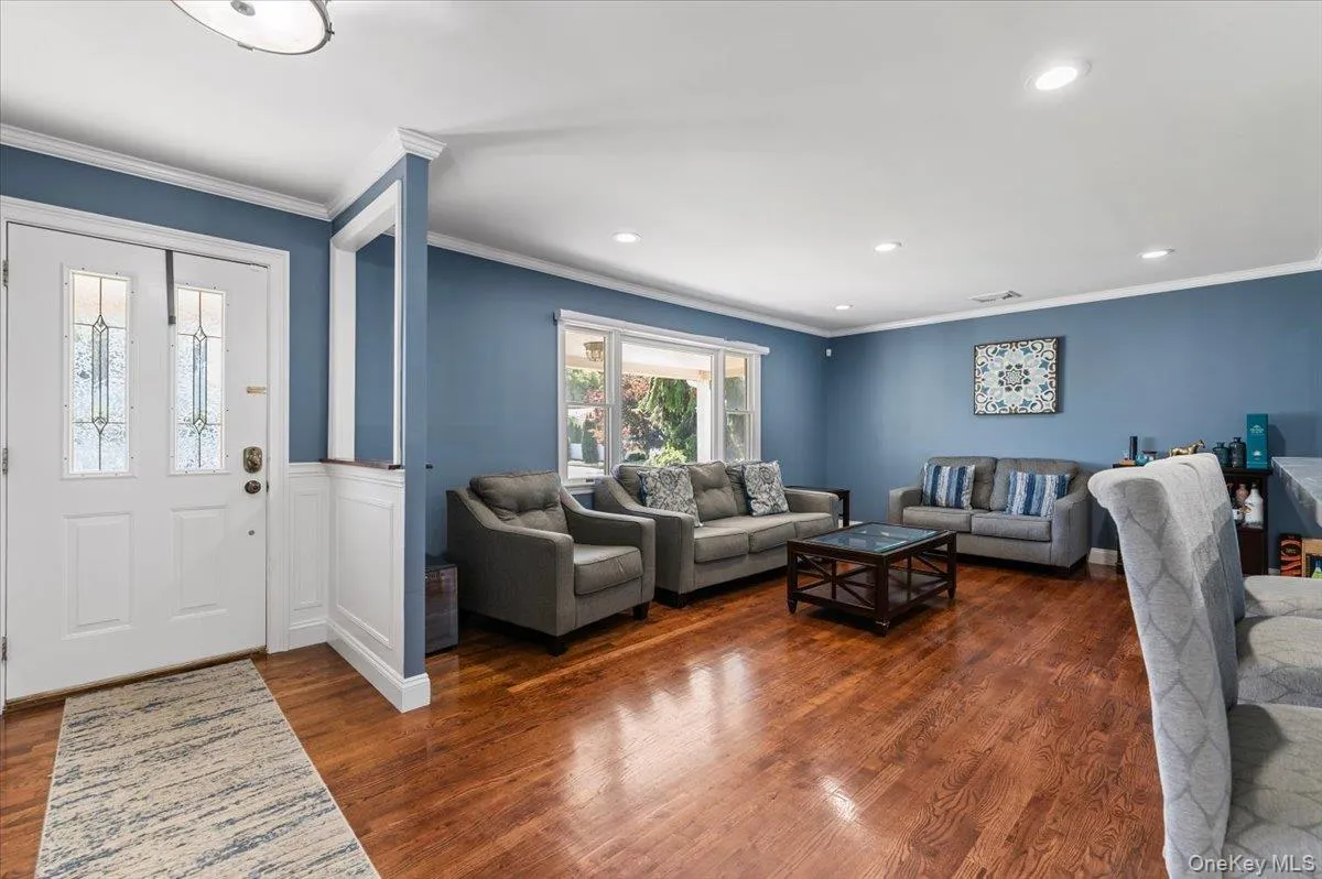 41 Longstreet Drive, Brookhaven, NY, 4 Bedrooms Bedrooms, 10 Rooms Rooms,2 BathroomsBathrooms,Residential,For Rent,Longstreet,0,1043286 41 Longstreet Drive, Brookhaven, NY, 4 Bedrooms Bedrooms, 10 Rooms Rooms,2 BathroomsBathrooms,Residential,For Rent,Longstreet,0,1043286