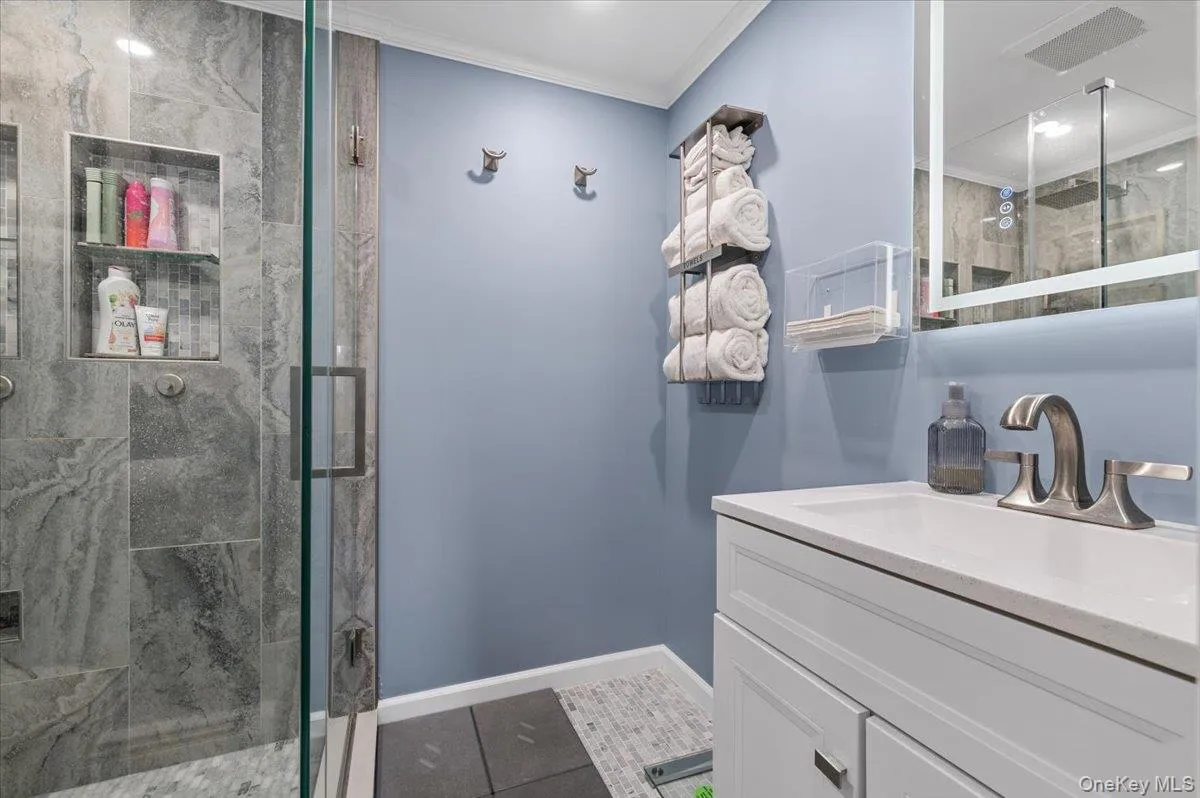 41 Longstreet Drive, Brookhaven, NY, 4 Bedrooms Bedrooms, 10 Rooms Rooms,2 BathroomsBathrooms,Residential,For Rent,Longstreet,0,1043286 41 Longstreet Drive, Brookhaven, NY, 4 Bedrooms Bedrooms, 10 Rooms Rooms,2 BathroomsBathrooms,Residential,For Rent,Longstreet,0,1043286