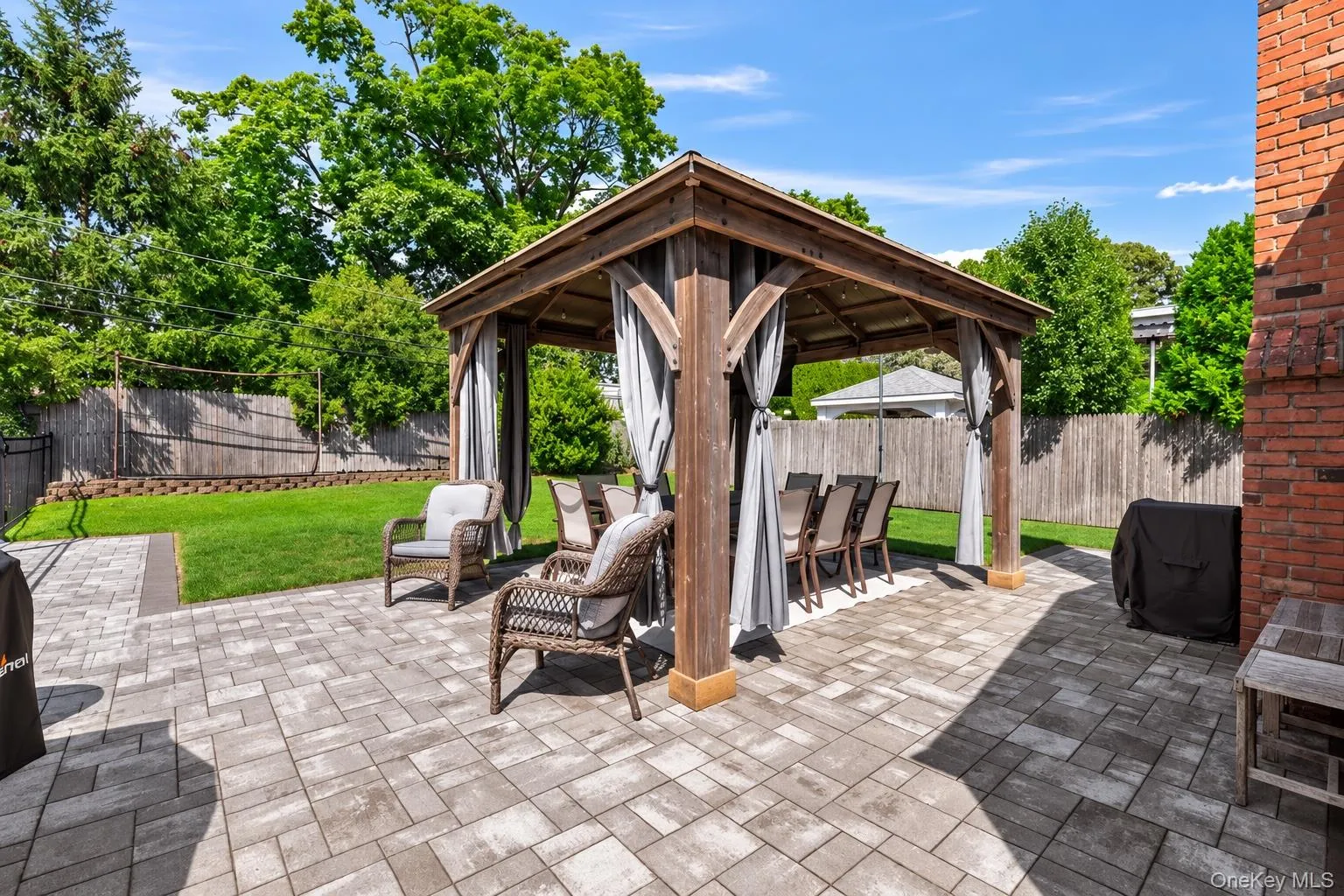 41 Longstreet Drive, Brookhaven, NY, 4 Bedrooms Bedrooms, 10 Rooms Rooms,2 BathroomsBathrooms,Residential,For Rent,Longstreet,0,1043286 41 Longstreet Drive, Brookhaven, NY, 4 Bedrooms Bedrooms, 10 Rooms Rooms,2 BathroomsBathrooms,Residential,For Rent,Longstreet,0,1043286