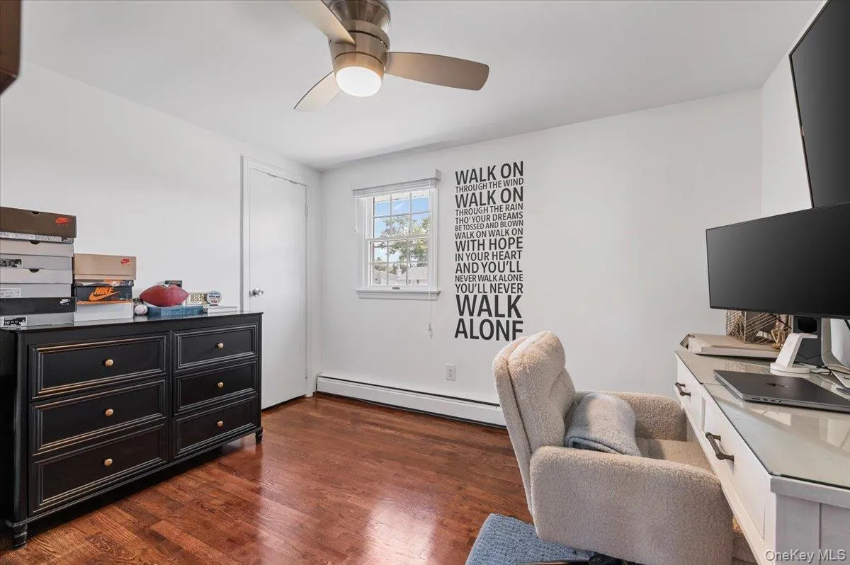 41 Longstreet Drive, Brookhaven, NY, 4 Bedrooms Bedrooms, 10 Rooms Rooms,2 BathroomsBathrooms,Residential,For Rent,Longstreet,0,1043286 41 Longstreet Drive, Brookhaven, NY, 4 Bedrooms Bedrooms, 10 Rooms Rooms,2 BathroomsBathrooms,Residential,For Rent,Longstreet,0,1043286