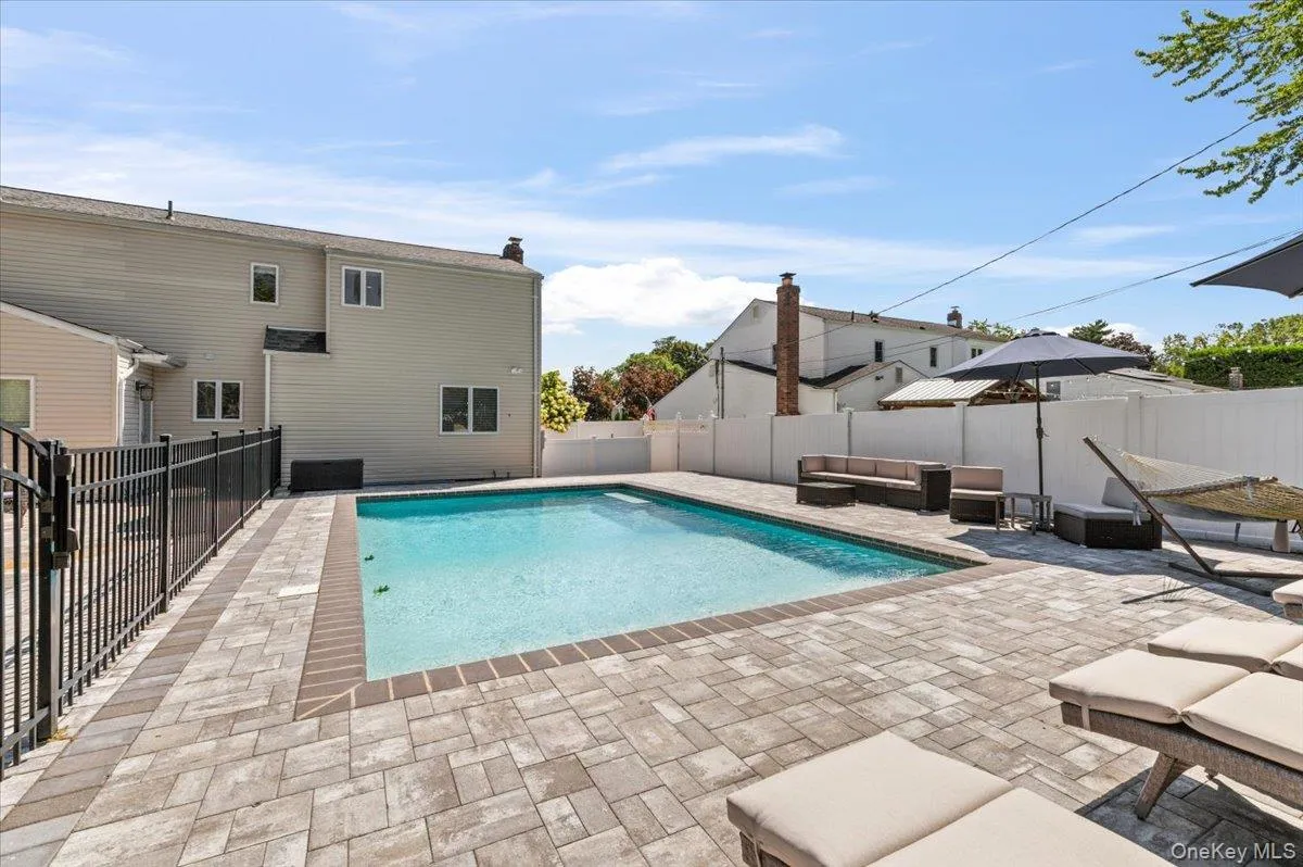 41 Longstreet Drive, Brookhaven, NY, 4 Bedrooms Bedrooms, 10 Rooms Rooms,2 BathroomsBathrooms,Residential,For Rent,Longstreet,0,1043286 41 Longstreet Drive, Brookhaven, NY, 4 Bedrooms Bedrooms, 10 Rooms Rooms,2 BathroomsBathrooms,Residential,For Rent,Longstreet,0,1043286