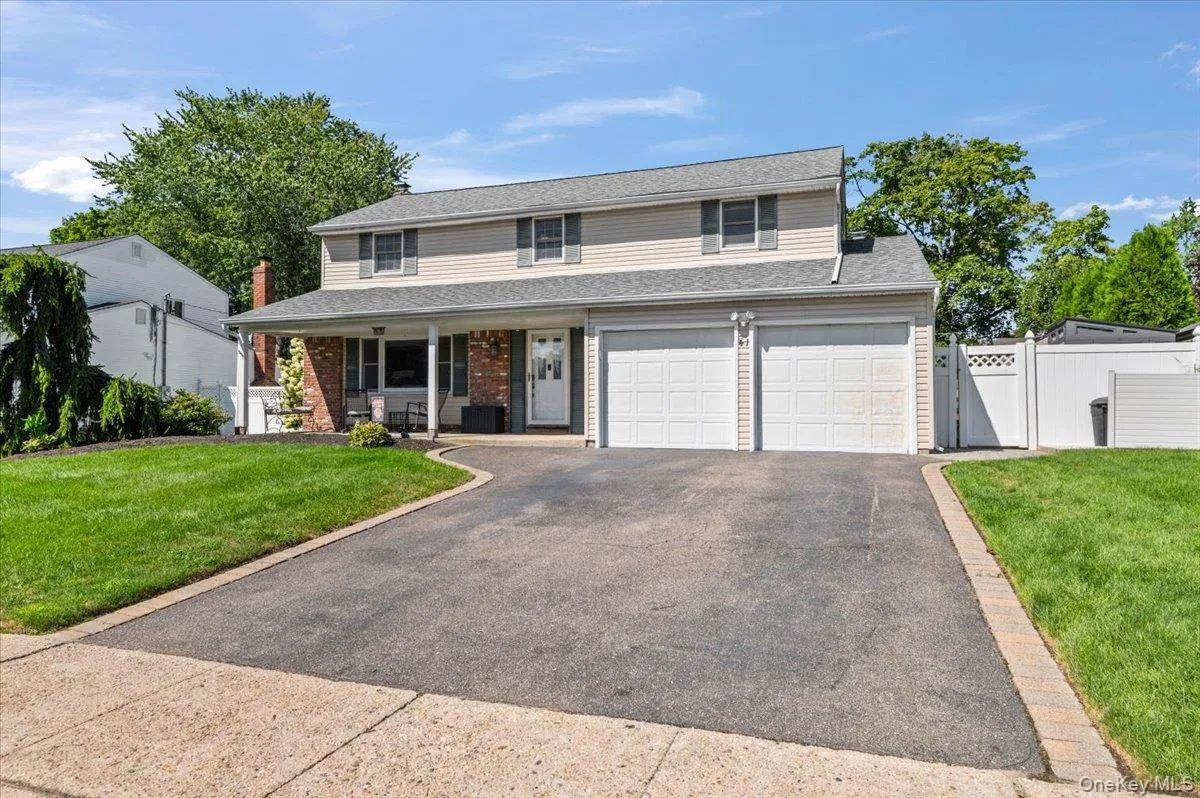 41 Longstreet Drive, Brookhaven, NY, 4 Bedrooms Bedrooms, 10 Rooms Rooms,2 BathroomsBathrooms,Residential,For Rent,Longstreet,0,1043286 41 Longstreet Drive, Brookhaven, NY, 4 Bedrooms Bedrooms, 10 Rooms Rooms,2 BathroomsBathrooms,Residential,For Rent,Longstreet,0,1043286