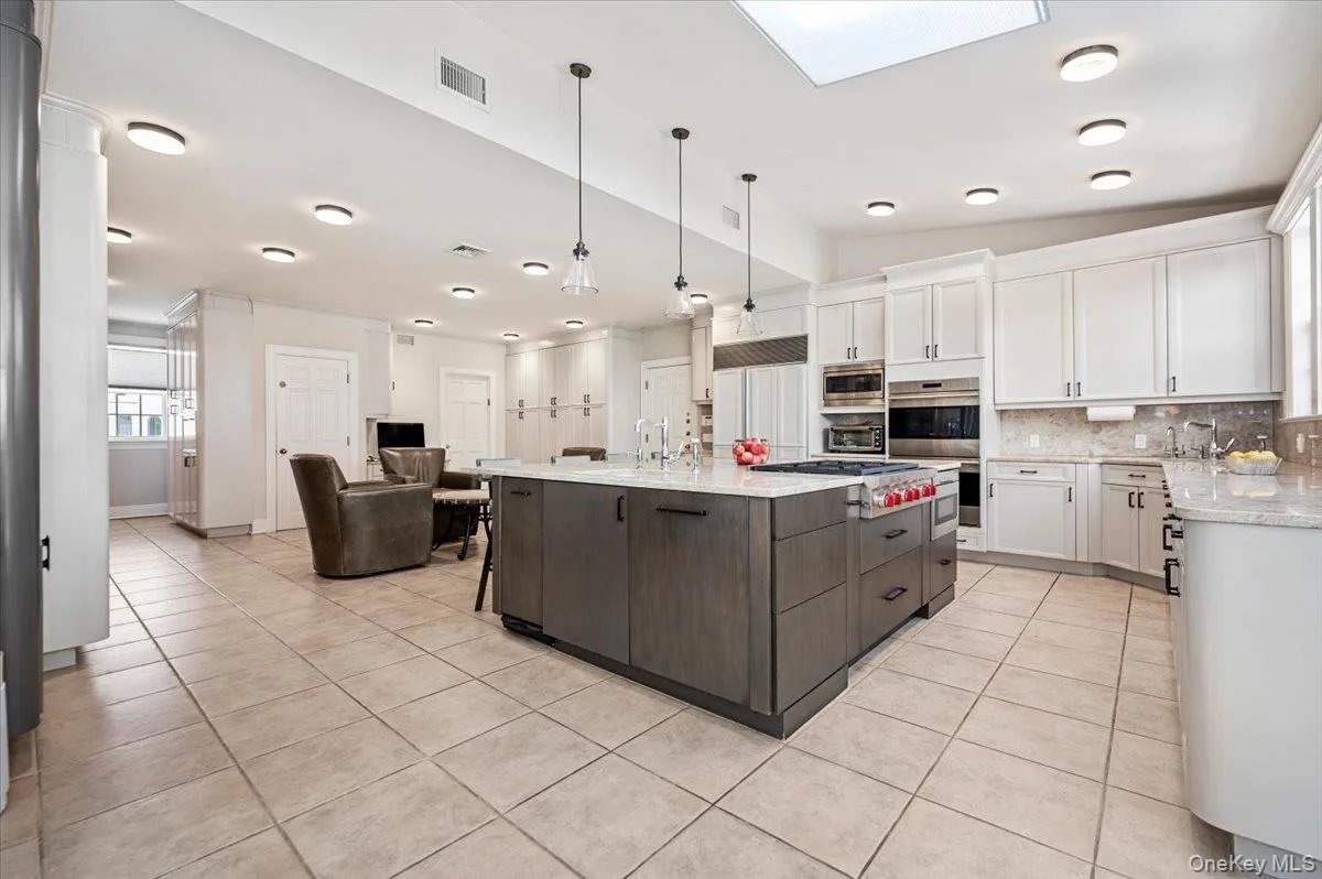 115 Cedar Avenue, Hempstead, NY, 8 Bedrooms Bedrooms, 16 Rooms Rooms,6 BathroomsBathrooms,Residential,For Rent,Cedar,0,1043287 115 Cedar Avenue, Hempstead, NY, 8 Bedrooms Bedrooms, 16 Rooms Rooms,6 BathroomsBathrooms,Residential,For Rent,Cedar,0,1043287