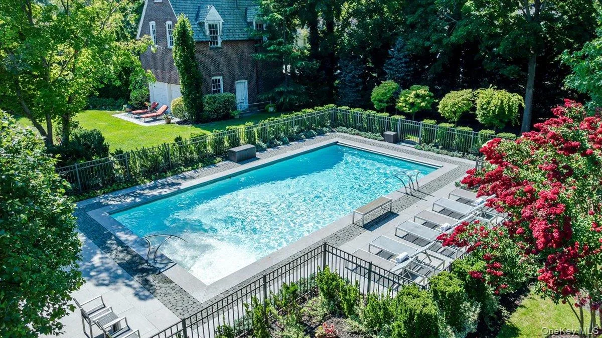 115 Cedar Avenue, Hempstead, NY, 8 Bedrooms Bedrooms, 16 Rooms Rooms,6 BathroomsBathrooms,Residential,For Rent,Cedar,0,1043287 115 Cedar Avenue, Hempstead, NY, 8 Bedrooms Bedrooms, 16 Rooms Rooms,6 BathroomsBathrooms,Residential,For Rent,Cedar,0,1043287