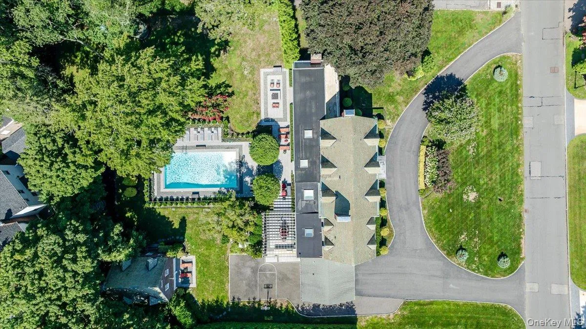 115 Cedar Avenue, Hempstead, NY, 8 Bedrooms Bedrooms, 16 Rooms Rooms,6 BathroomsBathrooms,Residential,For Rent,Cedar,0,1043287 115 Cedar Avenue, Hempstead, NY, 8 Bedrooms Bedrooms, 16 Rooms Rooms,6 BathroomsBathrooms,Residential,For Rent,Cedar,0,1043287