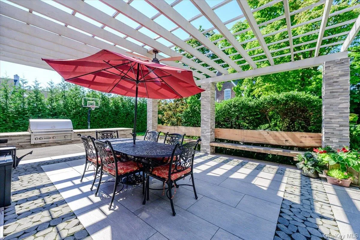 115 Cedar Avenue, Hempstead, NY, 8 Bedrooms Bedrooms, 16 Rooms Rooms,6 BathroomsBathrooms,Residential,For Rent,Cedar,0,1043287 115 Cedar Avenue, Hempstead, NY, 8 Bedrooms Bedrooms, 16 Rooms Rooms,6 BathroomsBathrooms,Residential,For Rent,Cedar,0,1043287