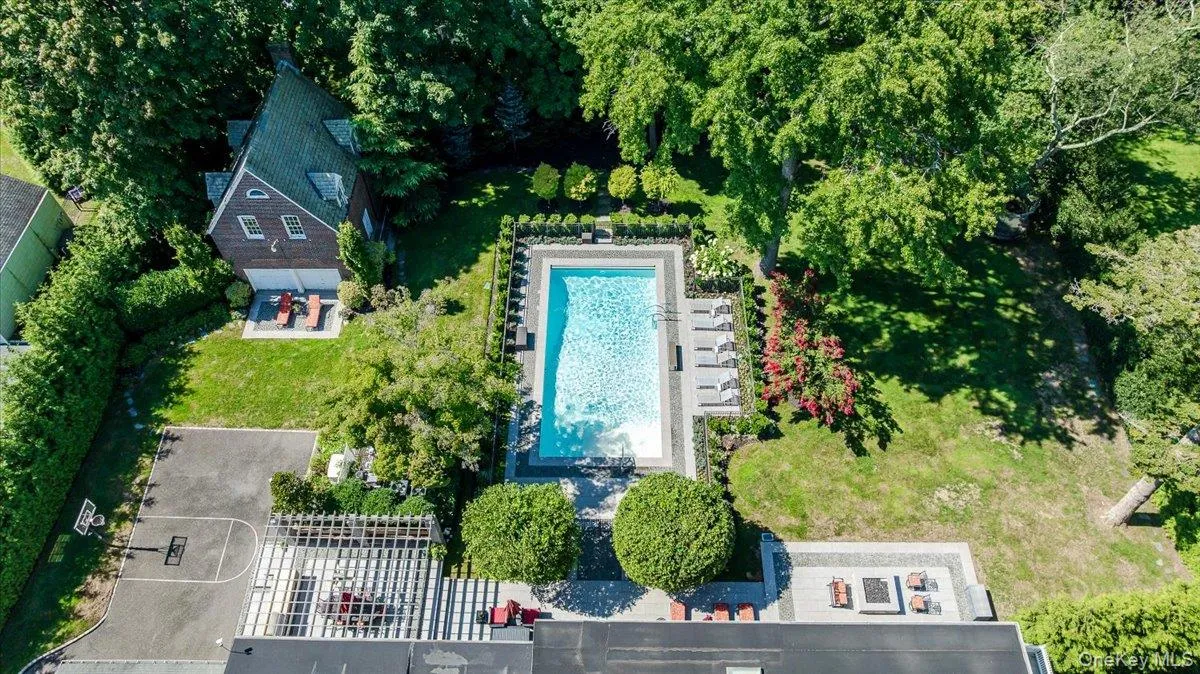 115 Cedar Avenue, Hempstead, NY, 8 Bedrooms Bedrooms, 16 Rooms Rooms,6 BathroomsBathrooms,Residential,For Rent,Cedar,0,1043287 115 Cedar Avenue, Hempstead, NY, 8 Bedrooms Bedrooms, 16 Rooms Rooms,6 BathroomsBathrooms,Residential,For Rent,Cedar,0,1043287