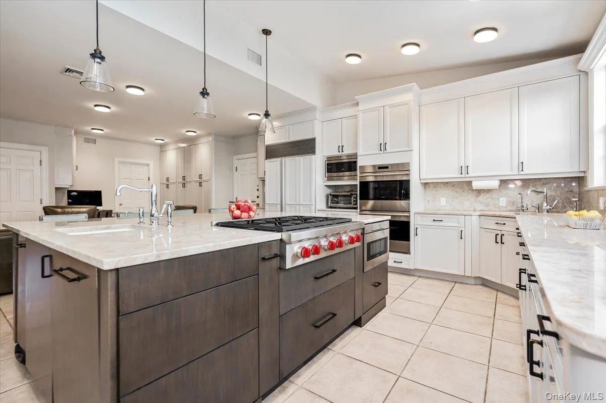 115 Cedar Avenue, Hempstead, NY, 8 Bedrooms Bedrooms, 16 Rooms Rooms,6 BathroomsBathrooms,Residential,For Rent,Cedar,0,1043287 115 Cedar Avenue, Hempstead, NY, 8 Bedrooms Bedrooms, 16 Rooms Rooms,6 BathroomsBathrooms,Residential,For Rent,Cedar,0,1043287