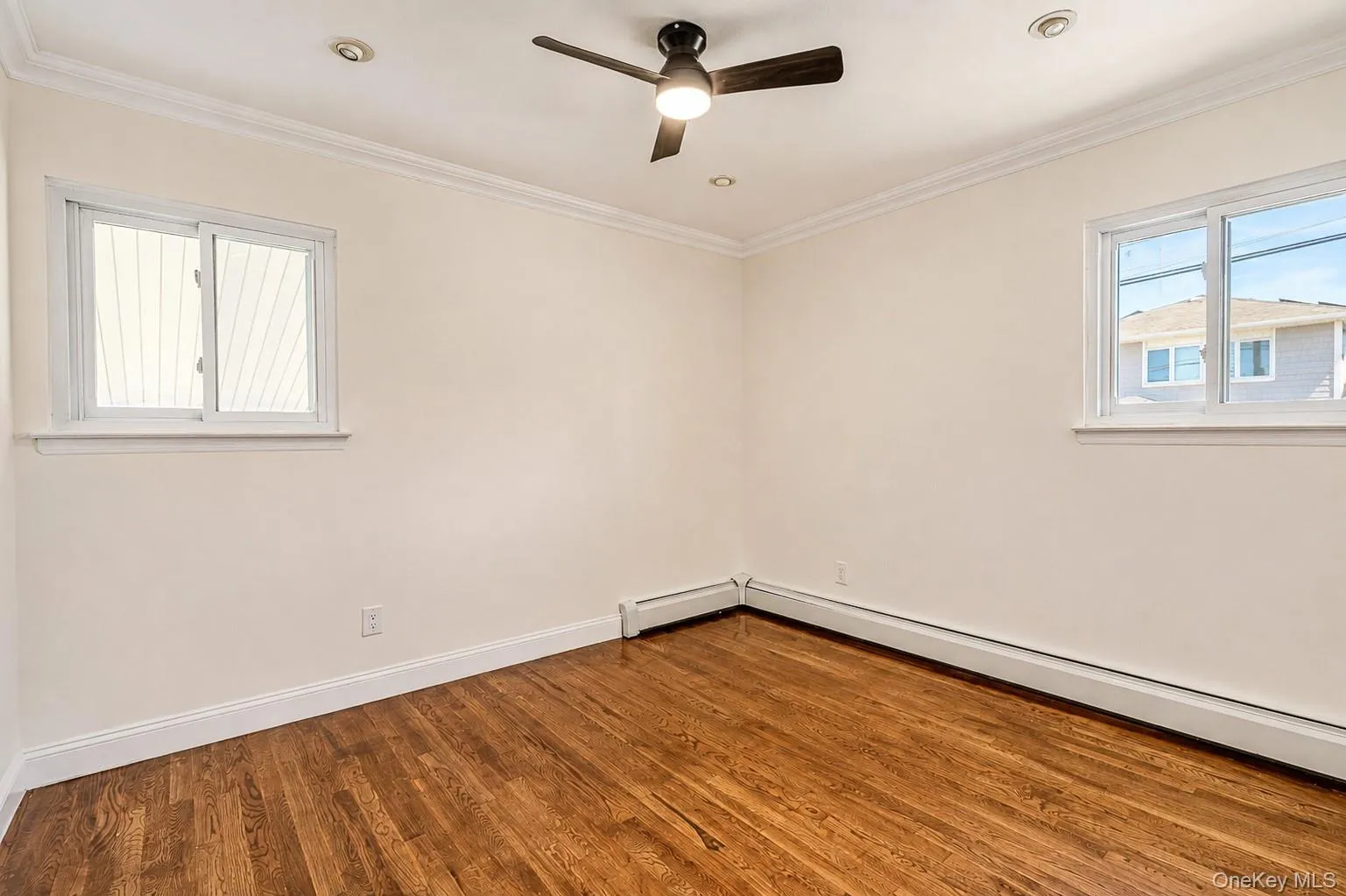 12 Grant Avenue, Oyster Bay, NY, 3 Bedrooms Bedrooms, 7 Rooms Rooms,1 BathroomBathrooms,Residential,For Rent,Grant,0,1043288 12 Grant Avenue, Oyster Bay, NY, 3 Bedrooms Bedrooms, 7 Rooms Rooms,1 BathroomBathrooms,Residential,For Rent,Grant,0,1043288