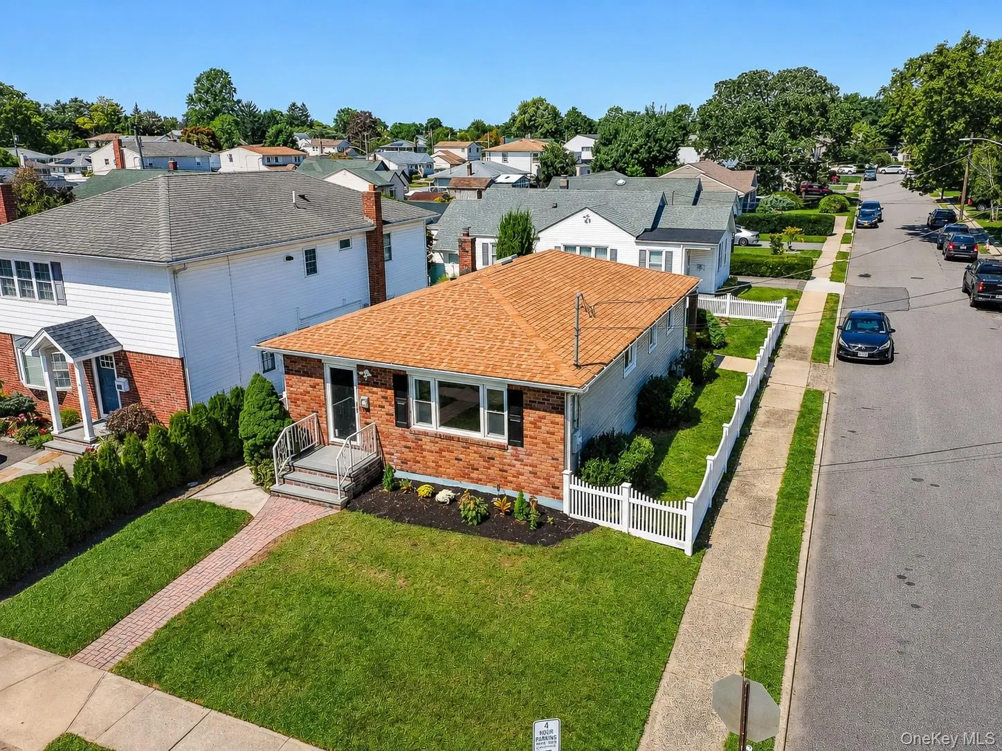 12 Grant Avenue, Oyster Bay, NY, 3 Bedrooms Bedrooms, 7 Rooms Rooms,1 BathroomBathrooms,Residential,For Rent,Grant,0,1043288 12 Grant Avenue, Oyster Bay, NY, 3 Bedrooms Bedrooms, 7 Rooms Rooms,1 BathroomBathrooms,Residential,For Rent,Grant,0,1043288
