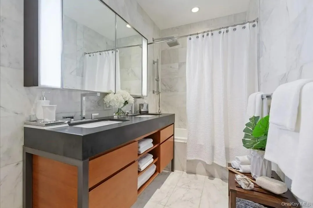 75 Wall Street, New York, NY, 1 Bedroom Bedrooms, 2 Rooms Rooms,1 BathroomBathrooms,Residential,For Rent,Wall,0,1043291 75 Wall Street, New York, NY, 1 Bedroom Bedrooms, 2 Rooms Rooms,1 BathroomBathrooms,Residential,For Rent,Wall,0,1043291
