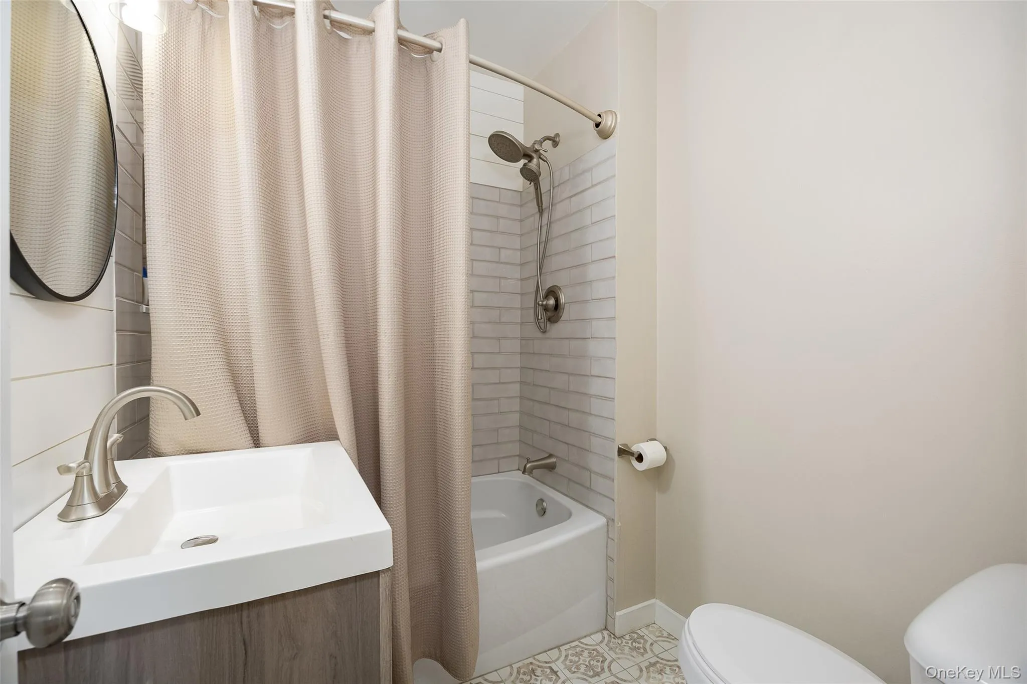 13-17 Clark Heights, Pleasant Valley, NY, 4 Bedrooms Bedrooms, 10 Rooms Rooms,2 BathroomsBathrooms,Residential,For Rent,Clark,0,1043295 13-17 Clark Heights, Pleasant Valley, NY, 4 Bedrooms Bedrooms, 10 Rooms Rooms,2 BathroomsBathrooms,Residential,For Rent,Clark,0,1043295