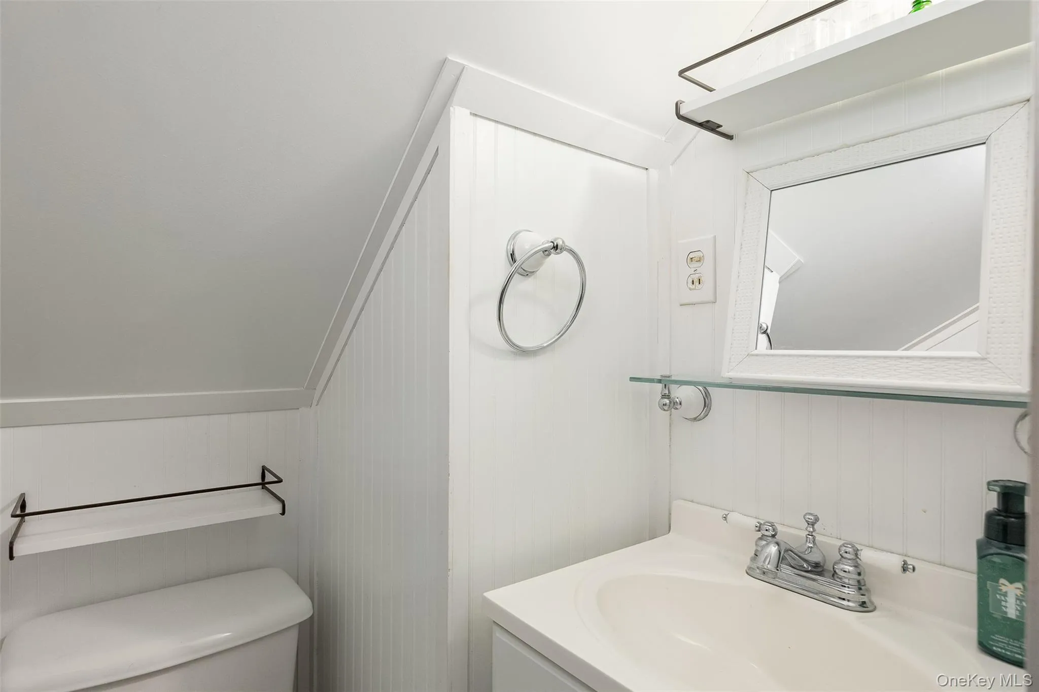 13-17 Clark Heights, Pleasant Valley, NY, 4 Bedrooms Bedrooms, 10 Rooms Rooms,2 BathroomsBathrooms,Residential,For Rent,Clark,0,1043295 13-17 Clark Heights, Pleasant Valley, NY, 4 Bedrooms Bedrooms, 10 Rooms Rooms,2 BathroomsBathrooms,Residential,For Rent,Clark,0,1043295