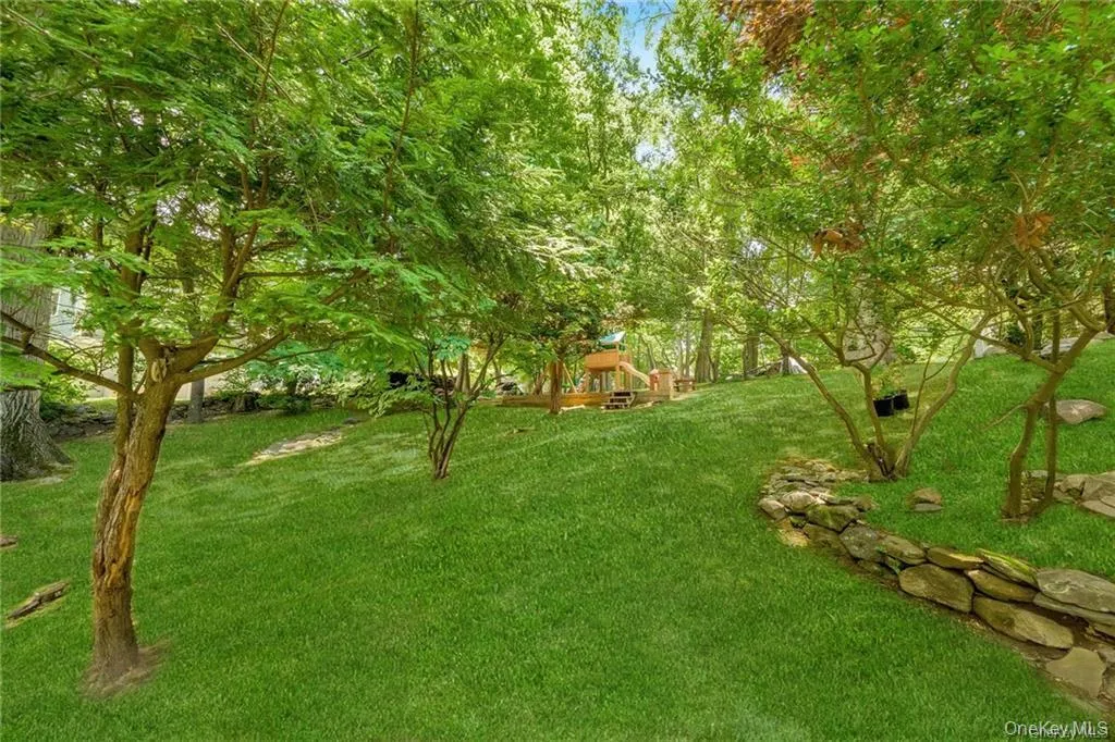 212 Crest Drive, Greenburgh, NY, 4 Bedroom Bedrooms, 7 Room Rooms,2 BathroomBathrooms,Residential Lease,For Rent,Crest,0,1043297 212 Crest Drive, Greenburgh, NY, 4 Bedroom Bedrooms, 7 Room Rooms,2 BathroomBathrooms,Residential Lease,For Rent,Crest,0,1043297