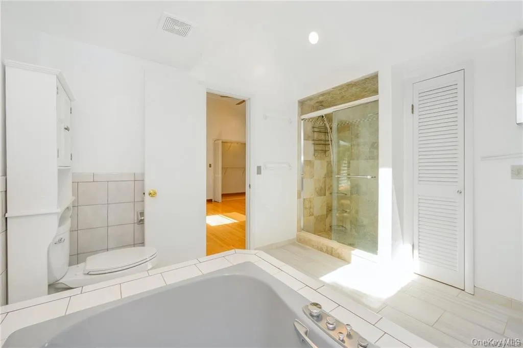 212 Crest Drive, Greenburgh, NY, 4 Bedroom Bedrooms, 7 Room Rooms,2 BathroomBathrooms,Residential Lease,For Rent,Crest,0,1043297 212 Crest Drive, Greenburgh, NY, 4 Bedroom Bedrooms, 7 Room Rooms,2 BathroomBathrooms,Residential Lease,For Rent,Crest,0,1043297