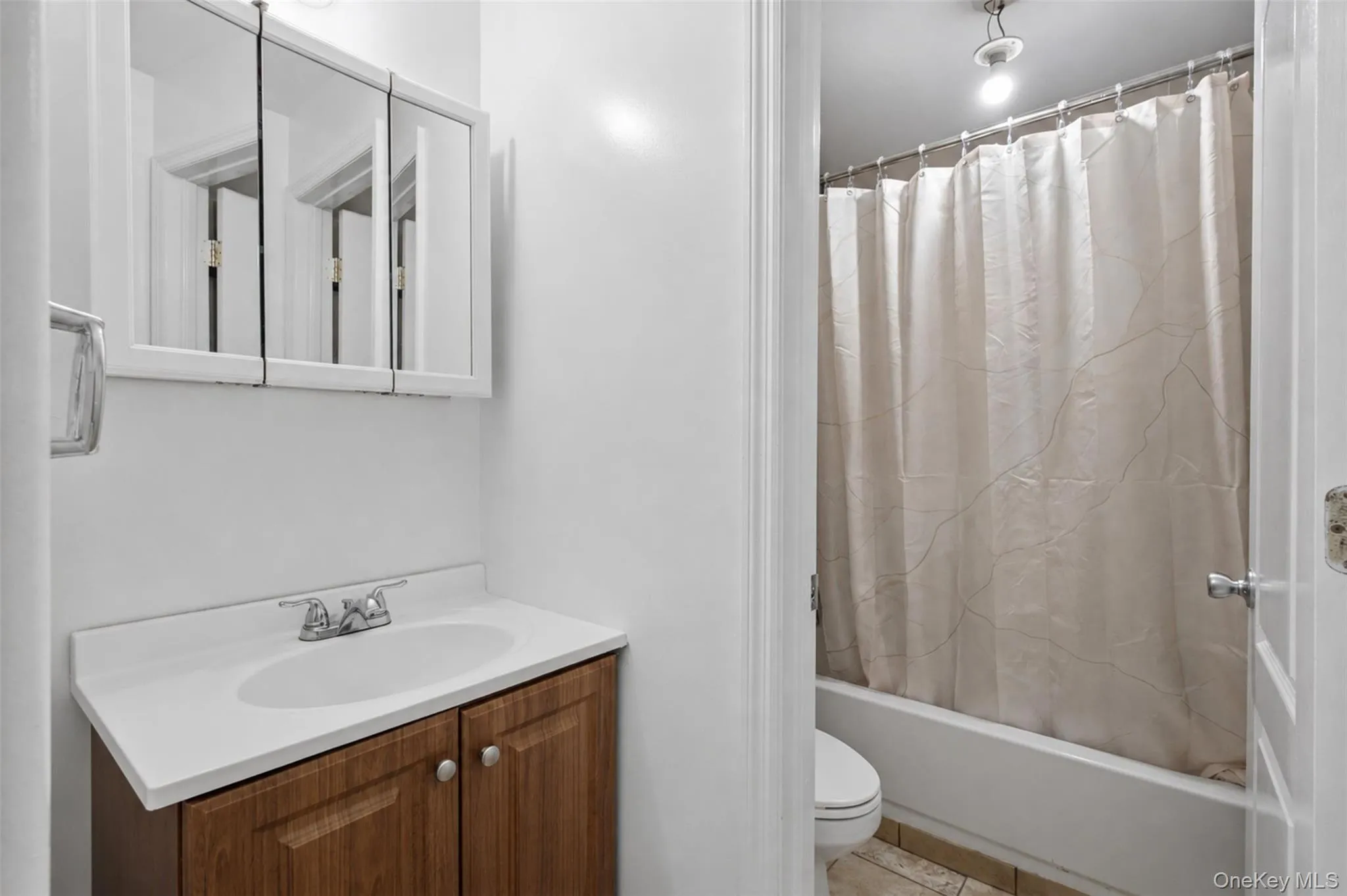 109 Decatur Avenue, Ramapo, NY, 7 Bedrooms Bedrooms, 14 Rooms Rooms,3 BathroomsBathrooms,Residential,For Rent,Decatur,0,1043303 109 Decatur Avenue, Ramapo, NY, 7 Bedrooms Bedrooms, 14 Rooms Rooms,3 BathroomsBathrooms,Residential,For Rent,Decatur,0,1043303