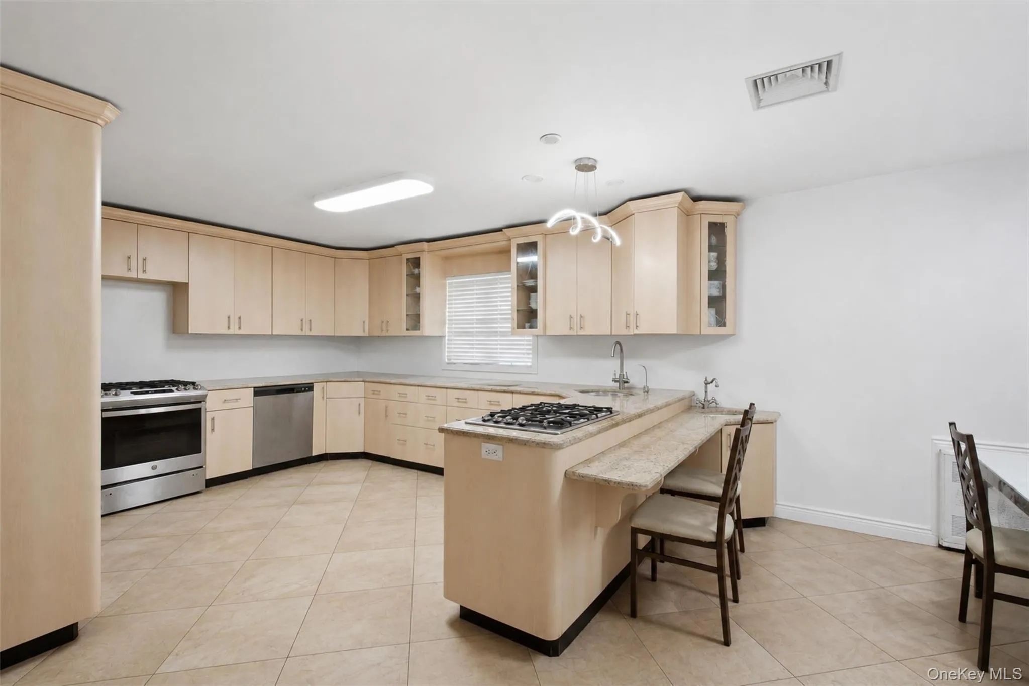 109 Decatur Avenue, Ramapo, NY, 7 Bedrooms Bedrooms, 14 Rooms Rooms,3 BathroomsBathrooms,Residential,For Rent,Decatur,0,1043303 109 Decatur Avenue, Ramapo, NY, 7 Bedrooms Bedrooms, 14 Rooms Rooms,3 BathroomsBathrooms,Residential,For Rent,Decatur,0,1043303