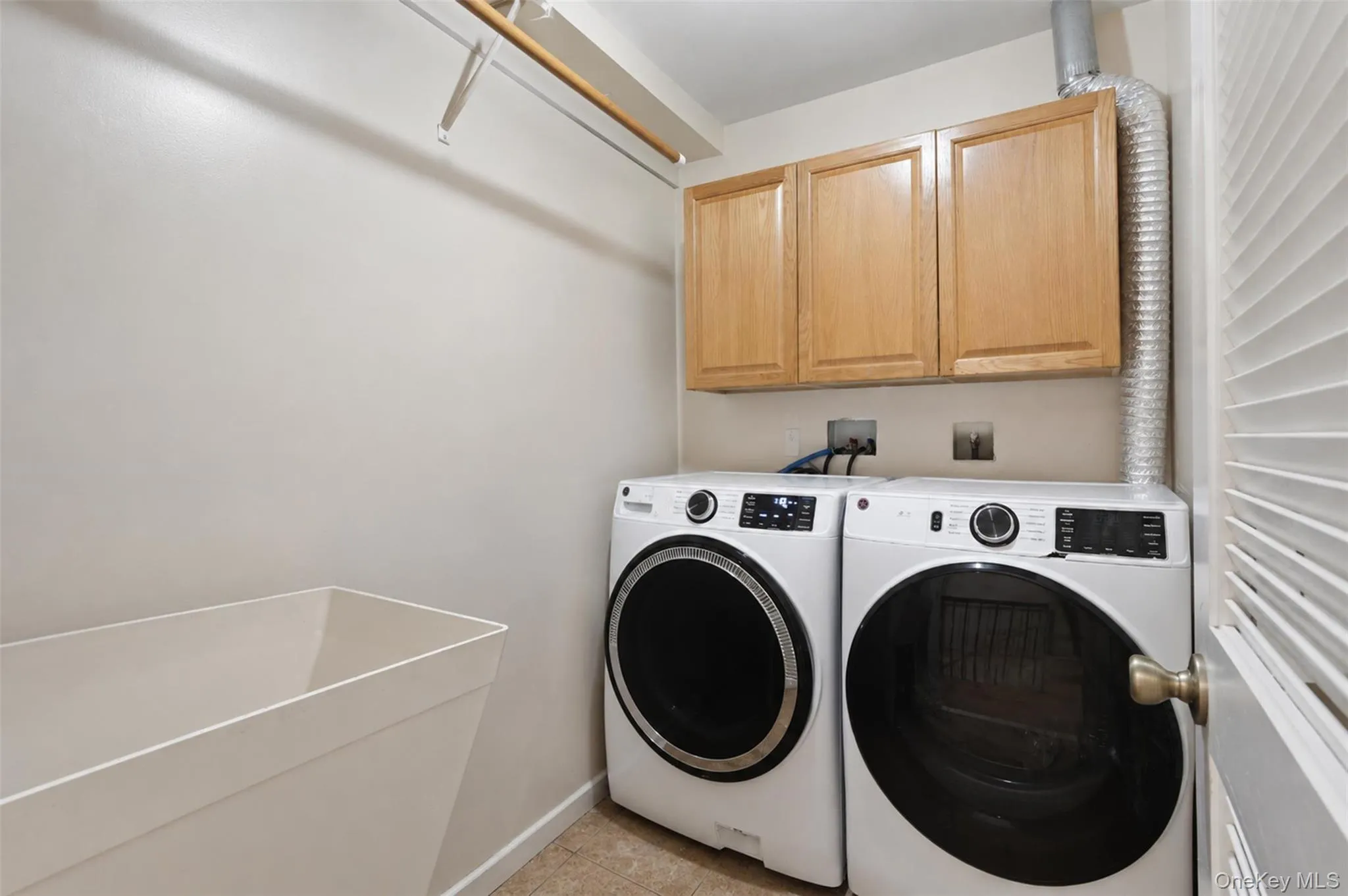 109 Decatur Avenue, Ramapo, NY, 7 Bedrooms Bedrooms, 14 Rooms Rooms,3 BathroomsBathrooms,Residential,For Rent,Decatur,0,1043303 109 Decatur Avenue, Ramapo, NY, 7 Bedrooms Bedrooms, 14 Rooms Rooms,3 BathroomsBathrooms,Residential,For Rent,Decatur,0,1043303