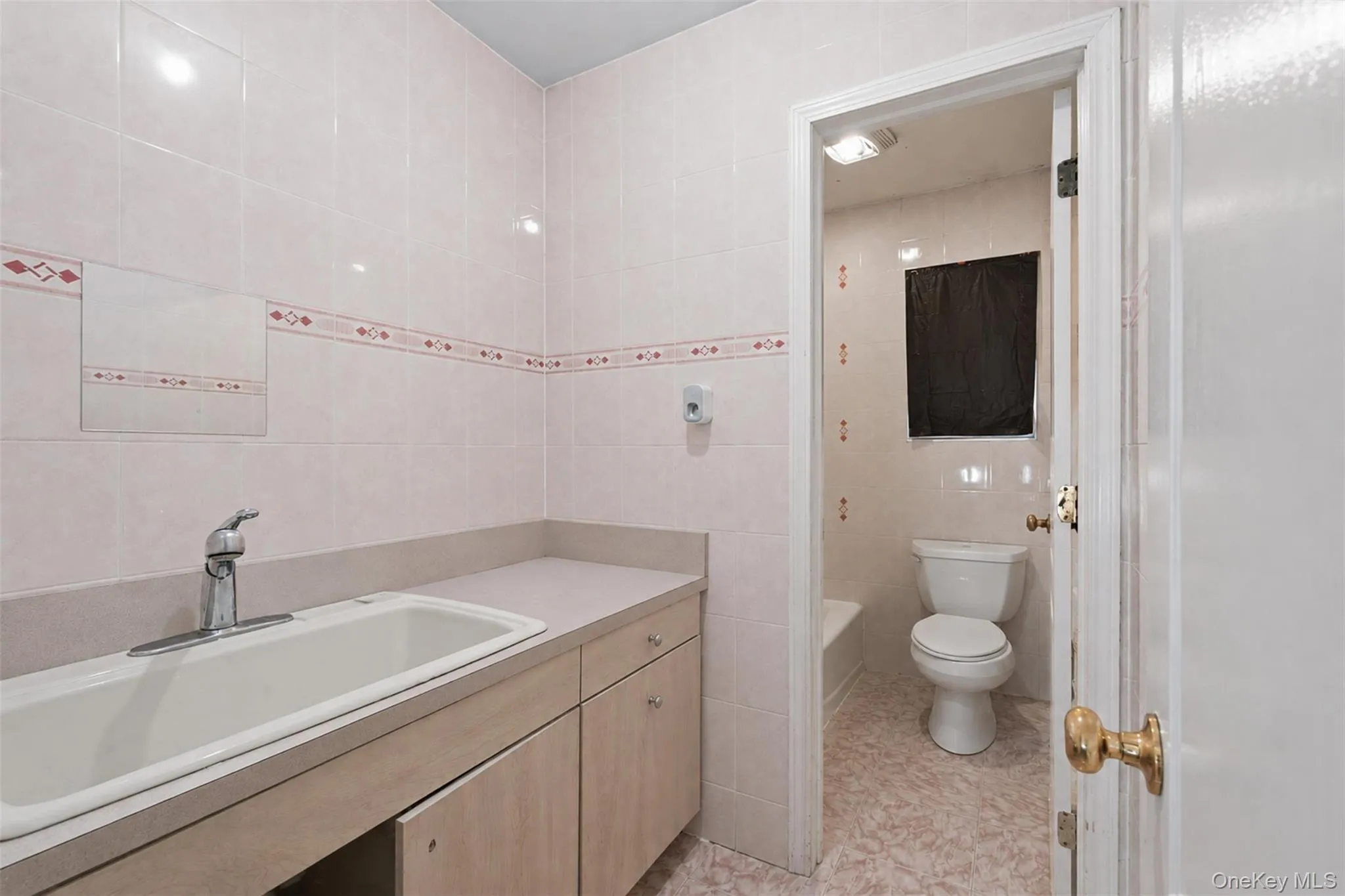 109 Decatur Avenue, Ramapo, NY, 7 Bedrooms Bedrooms, 14 Rooms Rooms,3 BathroomsBathrooms,Residential,For Rent,Decatur,0,1043303 109 Decatur Avenue, Ramapo, NY, 7 Bedrooms Bedrooms, 14 Rooms Rooms,3 BathroomsBathrooms,Residential,For Rent,Decatur,0,1043303