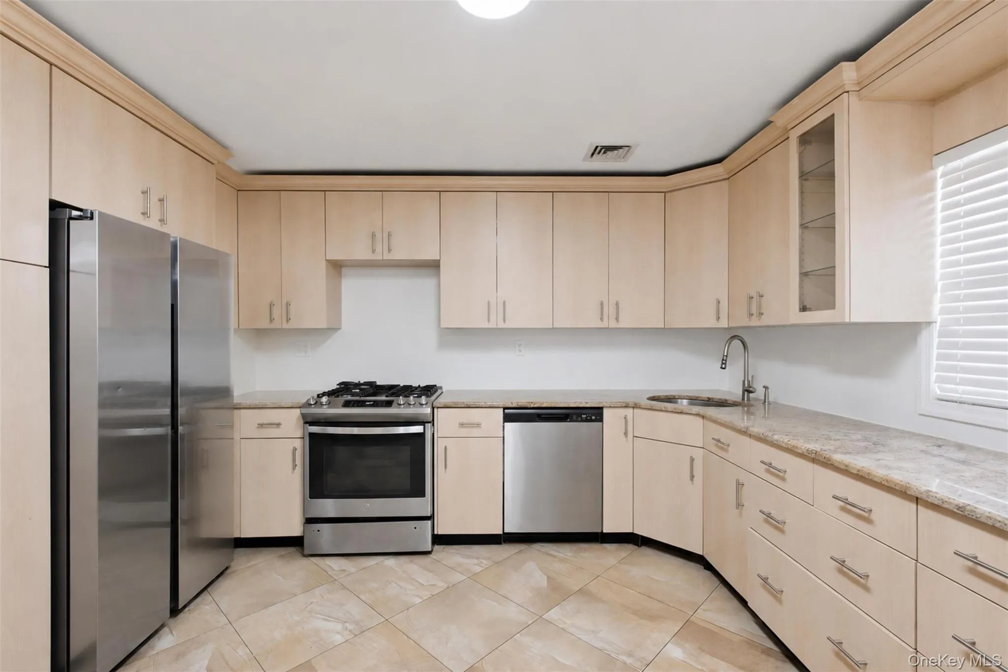 109 Decatur Avenue, Ramapo, NY, 7 Bedrooms Bedrooms, 14 Rooms Rooms,3 BathroomsBathrooms,Residential,For Rent,Decatur,0,1043303 109 Decatur Avenue, Ramapo, NY, 7 Bedrooms Bedrooms, 14 Rooms Rooms,3 BathroomsBathrooms,Residential,For Rent,Decatur,0,1043303