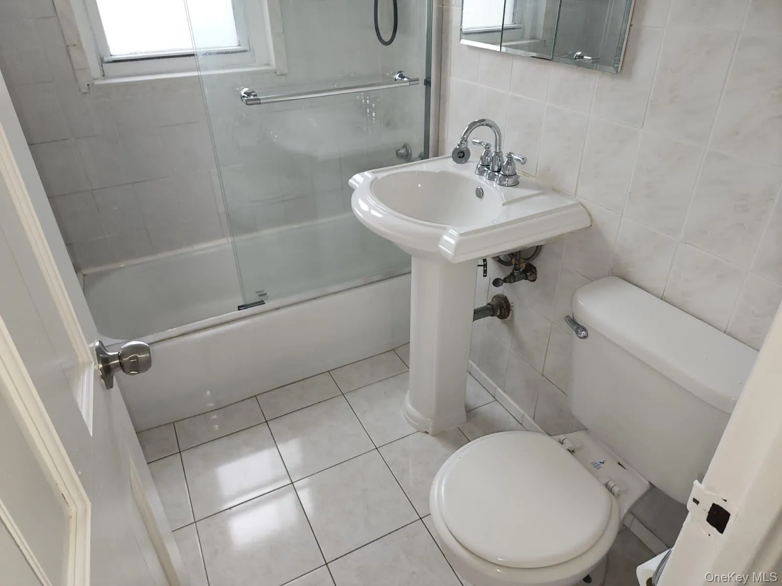 61-15 98th Street, New York, NY, 3 Bedrooms Bedrooms, 6 Rooms Rooms,2 BathroomsBathrooms,Residential,For Rent,98th,0,1043304 61-15 98th Street, New York, NY, 3 Bedrooms Bedrooms, 6 Rooms Rooms,2 BathroomsBathrooms,Residential,For Rent,98th,0,1043304