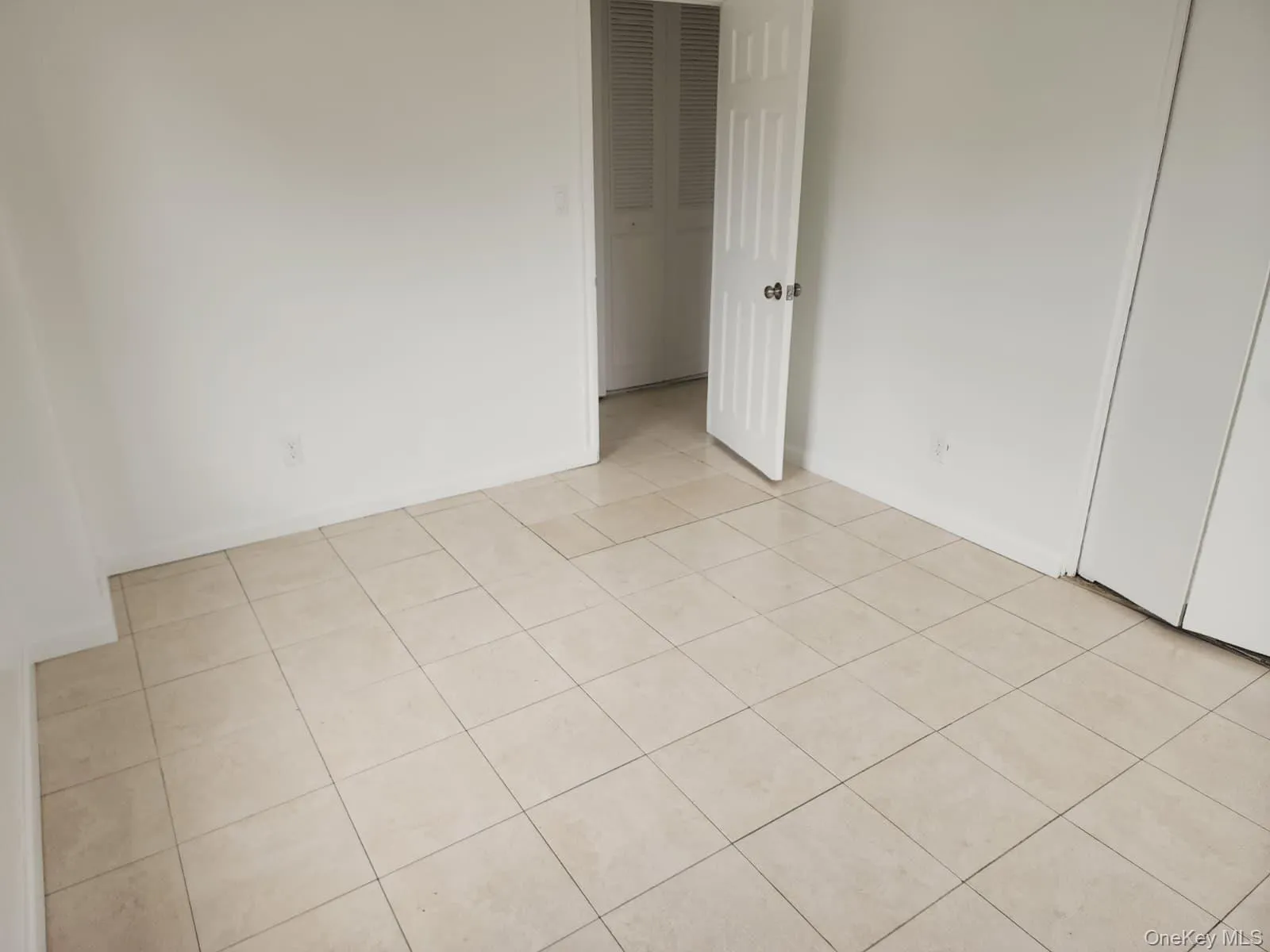 61-15 98th Street, New York, NY, 3 Bedrooms Bedrooms, 6 Rooms Rooms,2 BathroomsBathrooms,Residential,For Rent,98th,0,1043304 61-15 98th Street, New York, NY, 3 Bedrooms Bedrooms, 6 Rooms Rooms,2 BathroomsBathrooms,Residential,For Rent,98th,0,1043304