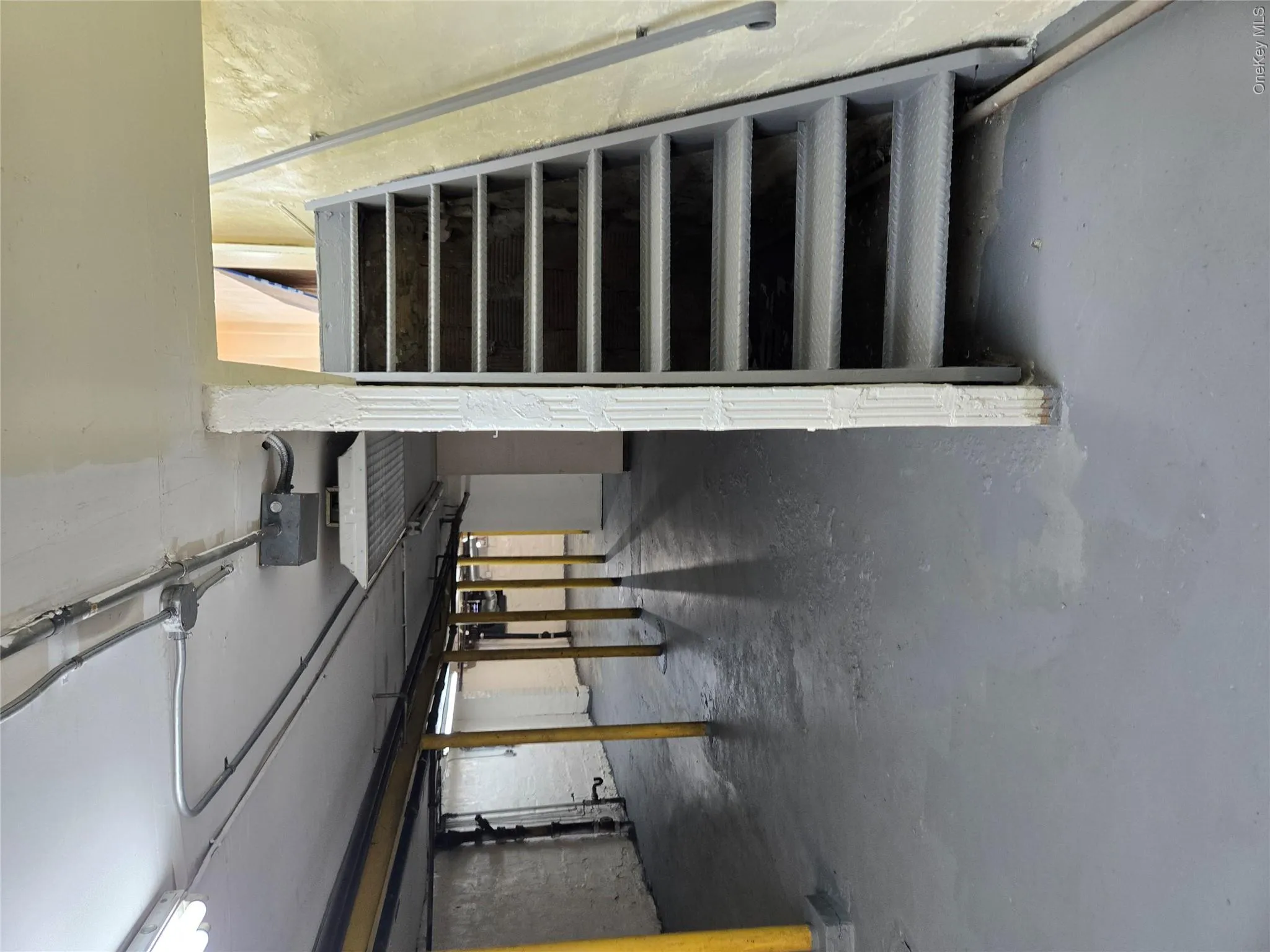 3958 Bronxwood Avenue, New York, NY, ,Commercial Lease,For Rent,Bronxwood Avenue,0,1043306 3958 Bronxwood Avenue, New York, NY, ,Commercial Lease,For Rent,Bronxwood Avenue,0,1043306