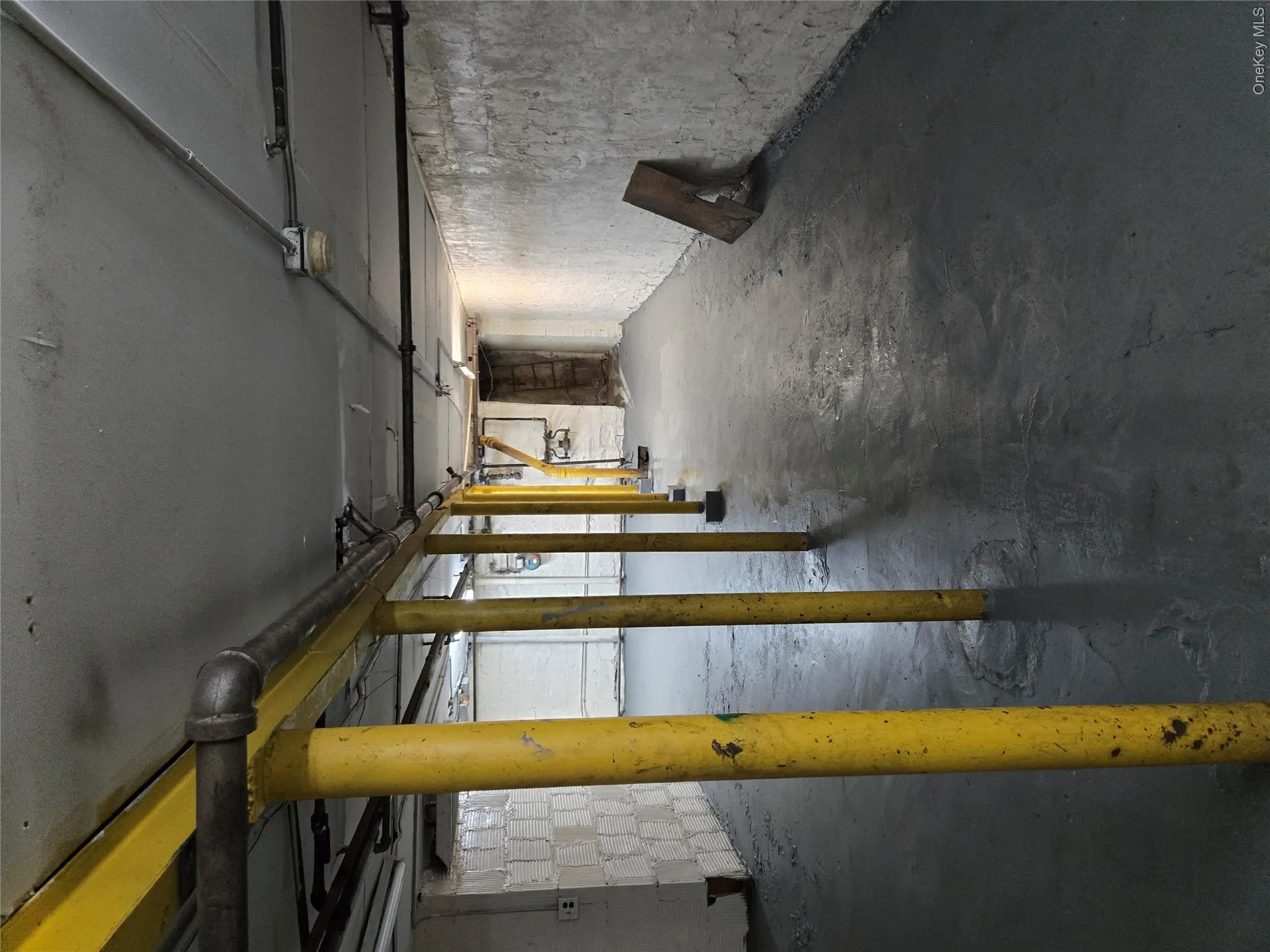 3958 Bronxwood Avenue, New York, NY, ,Commercial Lease,For Rent,Bronxwood Avenue,0,1043306 3958 Bronxwood Avenue, New York, NY, ,Commercial Lease,For Rent,Bronxwood Avenue,0,1043306