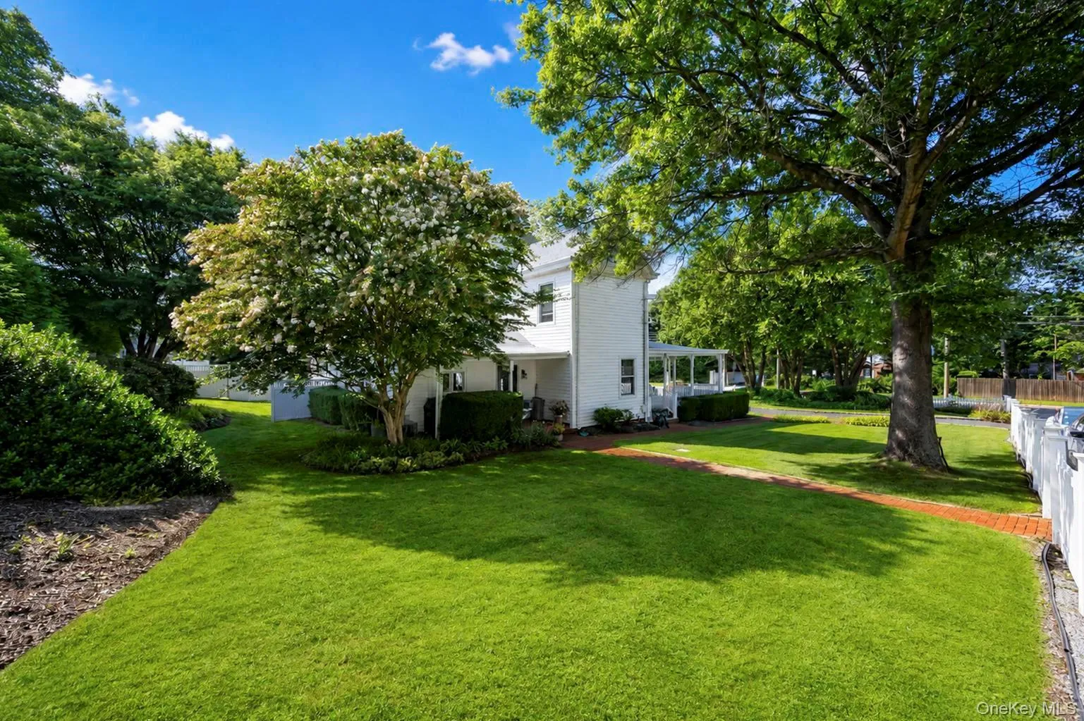104 Bayville Avenue, Oyster Bay, NY, 3 Bedrooms Bedrooms, 7 Rooms Rooms,1 BathroomBathrooms,Residential,For Rent,Bayville,0,1043308 104 Bayville Avenue, Oyster Bay, NY, 3 Bedrooms Bedrooms, 7 Rooms Rooms,1 BathroomBathrooms,Residential,For Rent,Bayville,0,1043308