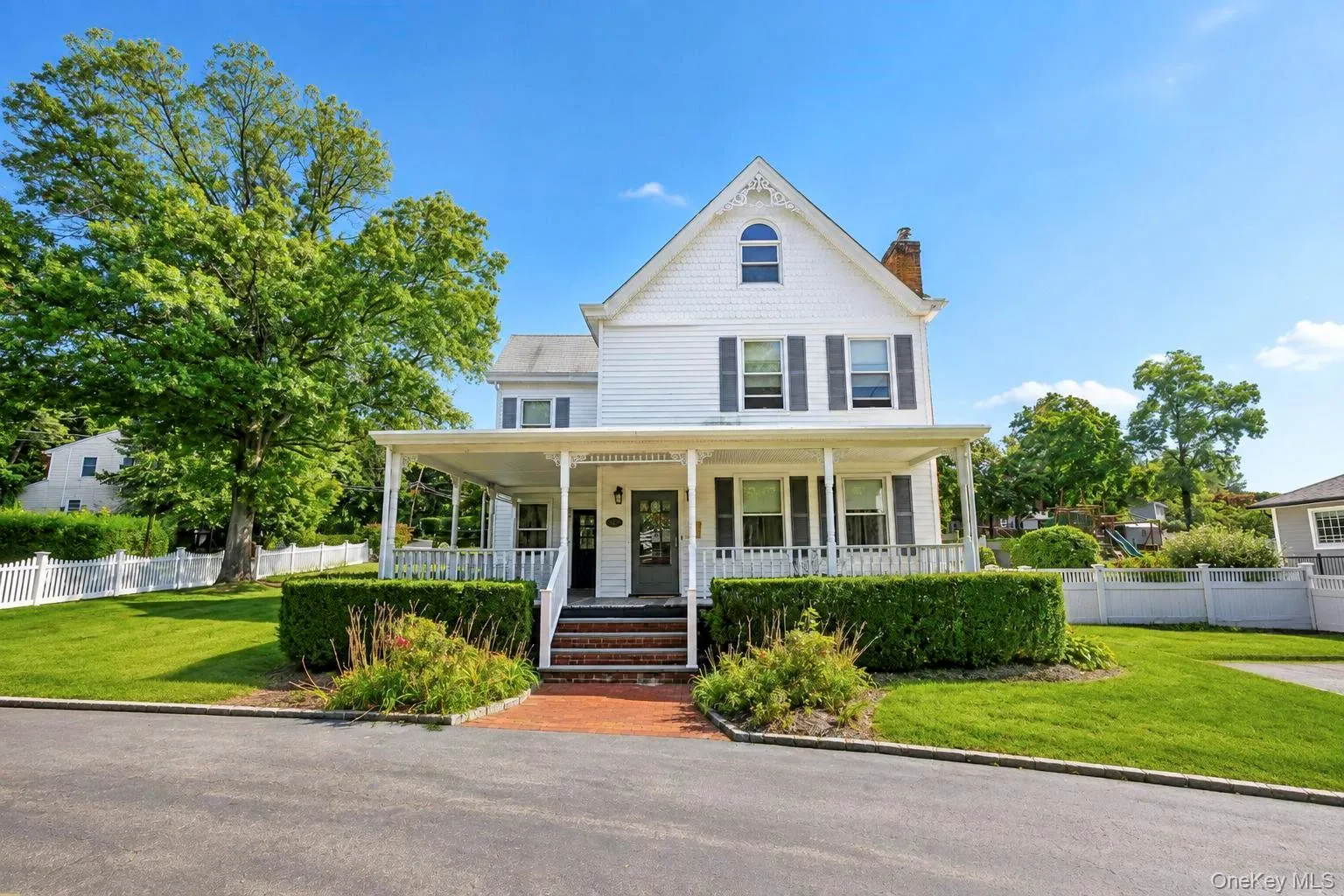 104 Bayville Avenue, Oyster Bay, NY, 3 Bedrooms Bedrooms, 7 Rooms Rooms,1 BathroomBathrooms,Residential,For Rent,Bayville,0,1043308 104 Bayville Avenue, Oyster Bay, NY, 3 Bedrooms Bedrooms, 7 Rooms Rooms,1 BathroomBathrooms,Residential,For Rent,Bayville,0,1043308