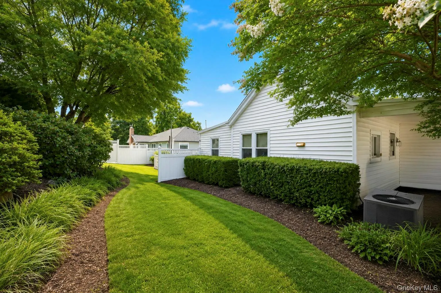 104 Bayville Avenue, Oyster Bay, NY, 3 Bedrooms Bedrooms, 7 Rooms Rooms,1 BathroomBathrooms,Residential,For Rent,Bayville,0,1043308 104 Bayville Avenue, Oyster Bay, NY, 3 Bedrooms Bedrooms, 7 Rooms Rooms,1 BathroomBathrooms,Residential,For Rent,Bayville,0,1043308