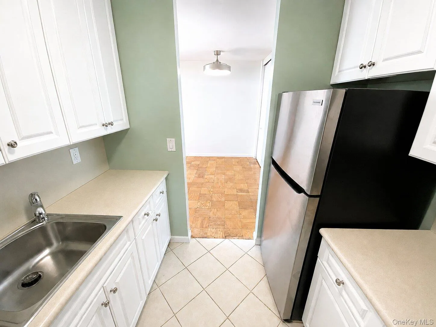 26910 Grand Central, New York, NY, 3 Rooms Rooms,1 BathroomBathrooms,Residential,For Rent,Grand Central,0,1043311 26910 Grand Central, New York, NY, 3 Rooms Rooms,1 BathroomBathrooms,Residential,For Rent,Grand Central,0,1043311
