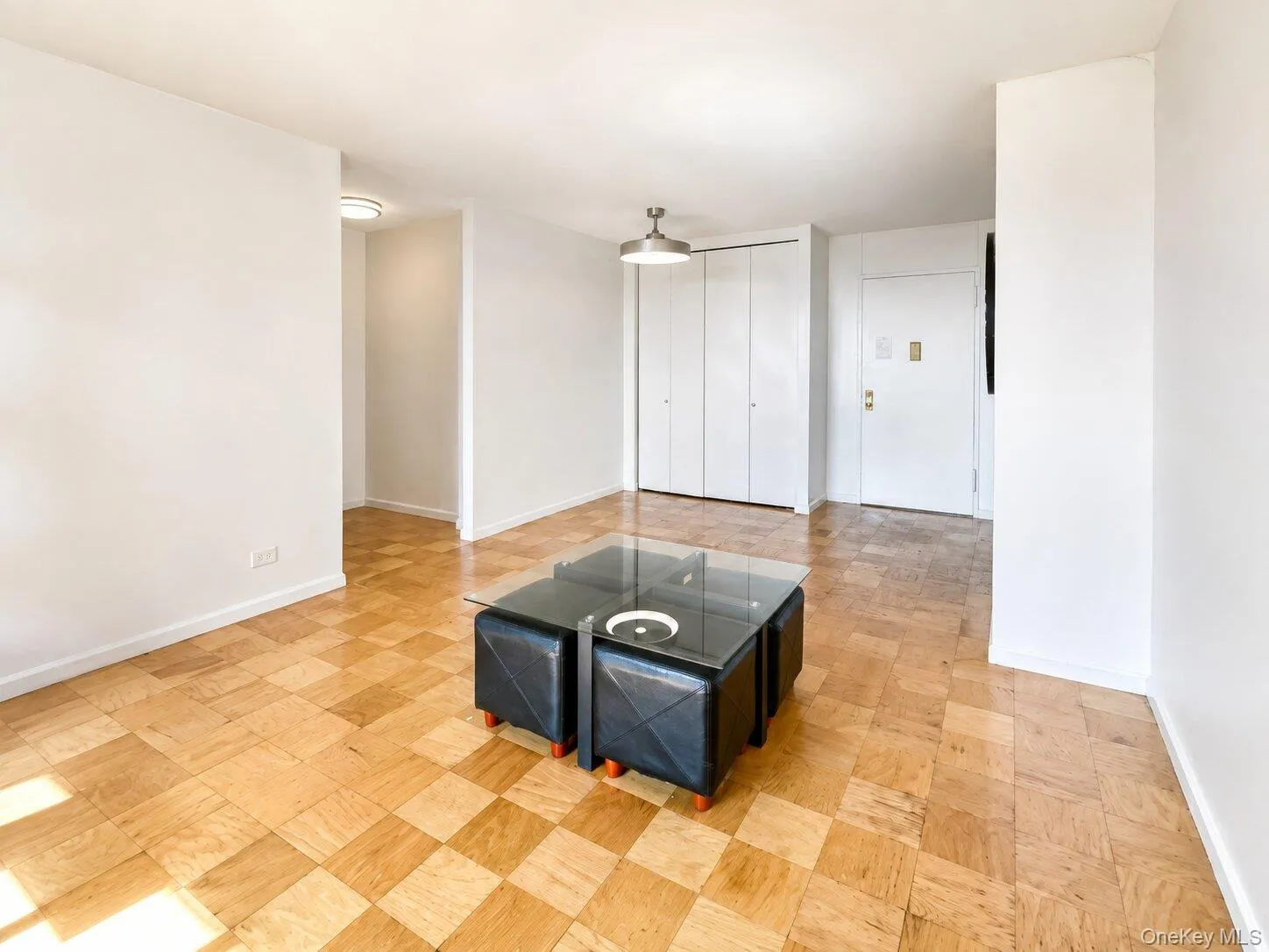 26910 Grand Central, New York, NY, 3 Rooms Rooms,1 BathroomBathrooms,Residential,For Rent,Grand Central,0,1043311 26910 Grand Central, New York, NY, 3 Rooms Rooms,1 BathroomBathrooms,Residential,For Rent,Grand Central,0,1043311
