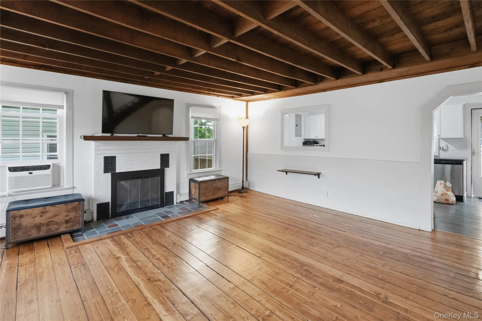 11 Bay Street, Oyster Bay, NY, 4 Bedrooms Bedrooms, 7 Rooms Rooms,2 BathroomsBathrooms,Residential Lease,For Rent,Bay,0,1043315 11 Bay Street, Oyster Bay, NY, 4 Bedrooms Bedrooms, 7 Rooms Rooms,2 BathroomsBathrooms,Residential Lease,For Rent,Bay,0,1043315