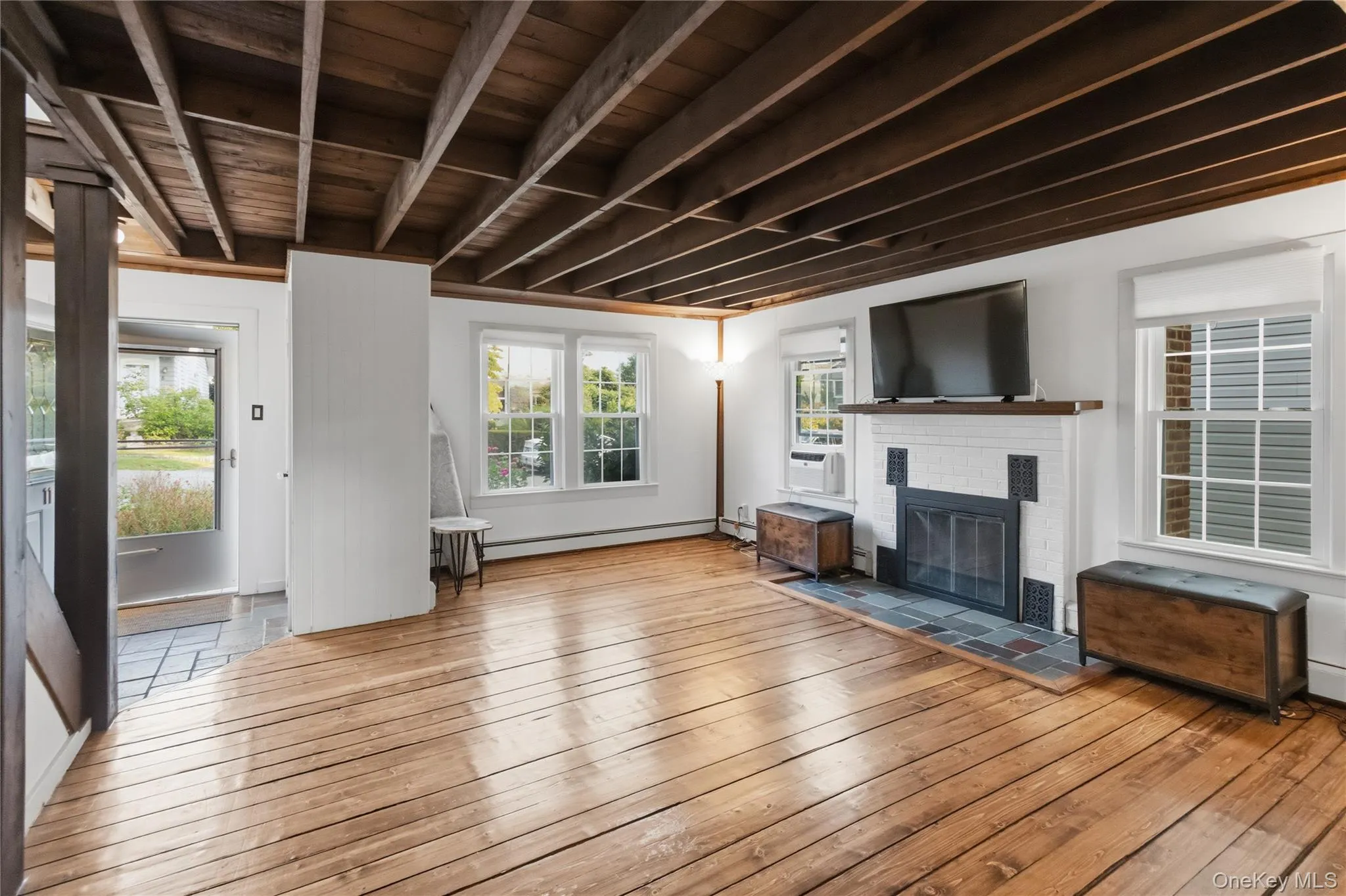 11 Bay Street, Oyster Bay, NY, 4 Bedrooms Bedrooms, 7 Rooms Rooms,2 BathroomsBathrooms,Residential Lease,For Rent,Bay,0,1043315 11 Bay Street, Oyster Bay, NY, 4 Bedrooms Bedrooms, 7 Rooms Rooms,2 BathroomsBathrooms,Residential Lease,For Rent,Bay,0,1043315