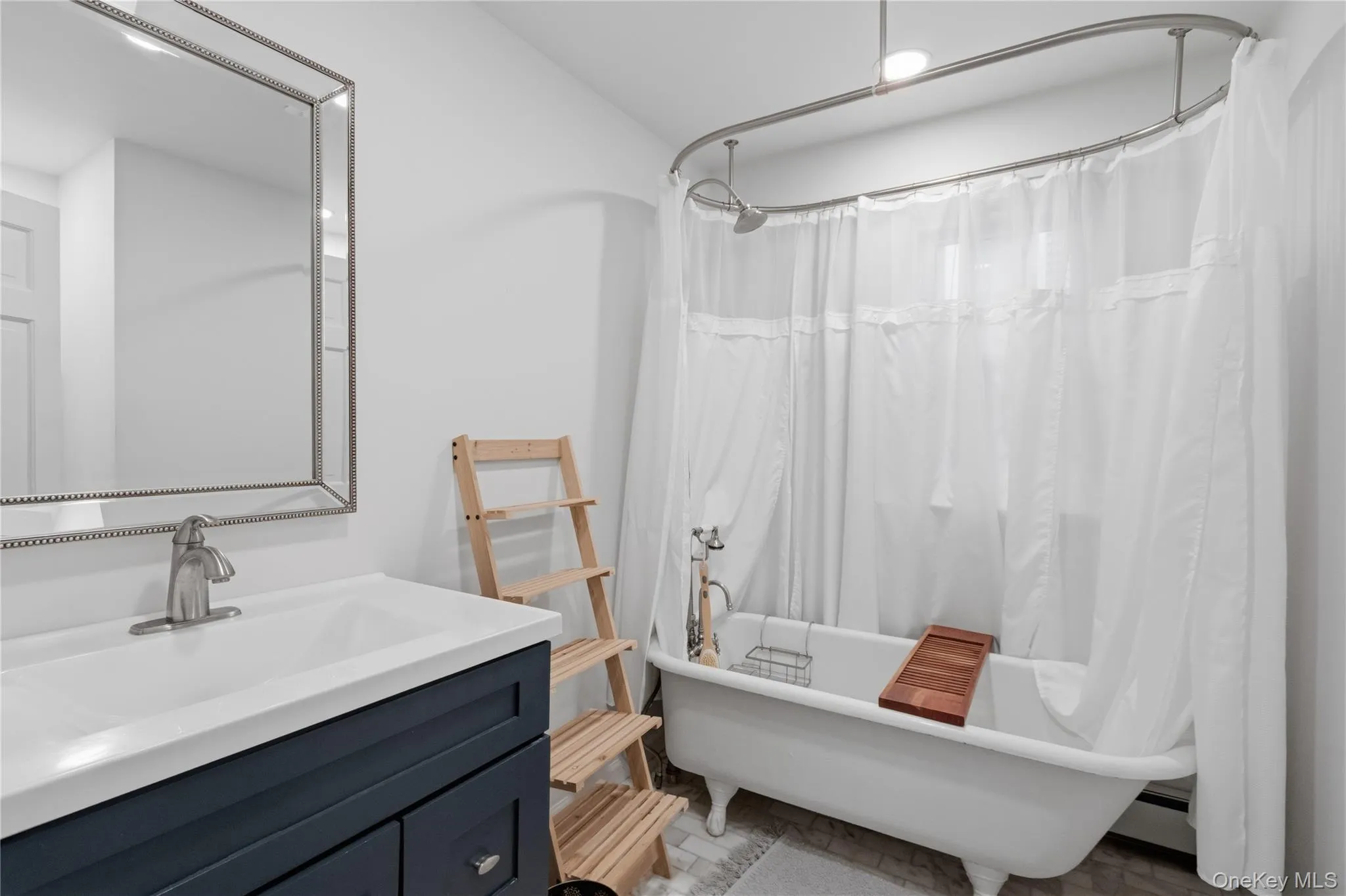 11 Bay Street, Oyster Bay, NY, 4 Bedrooms Bedrooms, 7 Rooms Rooms,2 BathroomsBathrooms,Residential Lease,For Rent,Bay,0,1043315 11 Bay Street, Oyster Bay, NY, 4 Bedrooms Bedrooms, 7 Rooms Rooms,2 BathroomsBathrooms,Residential Lease,For Rent,Bay,0,1043315