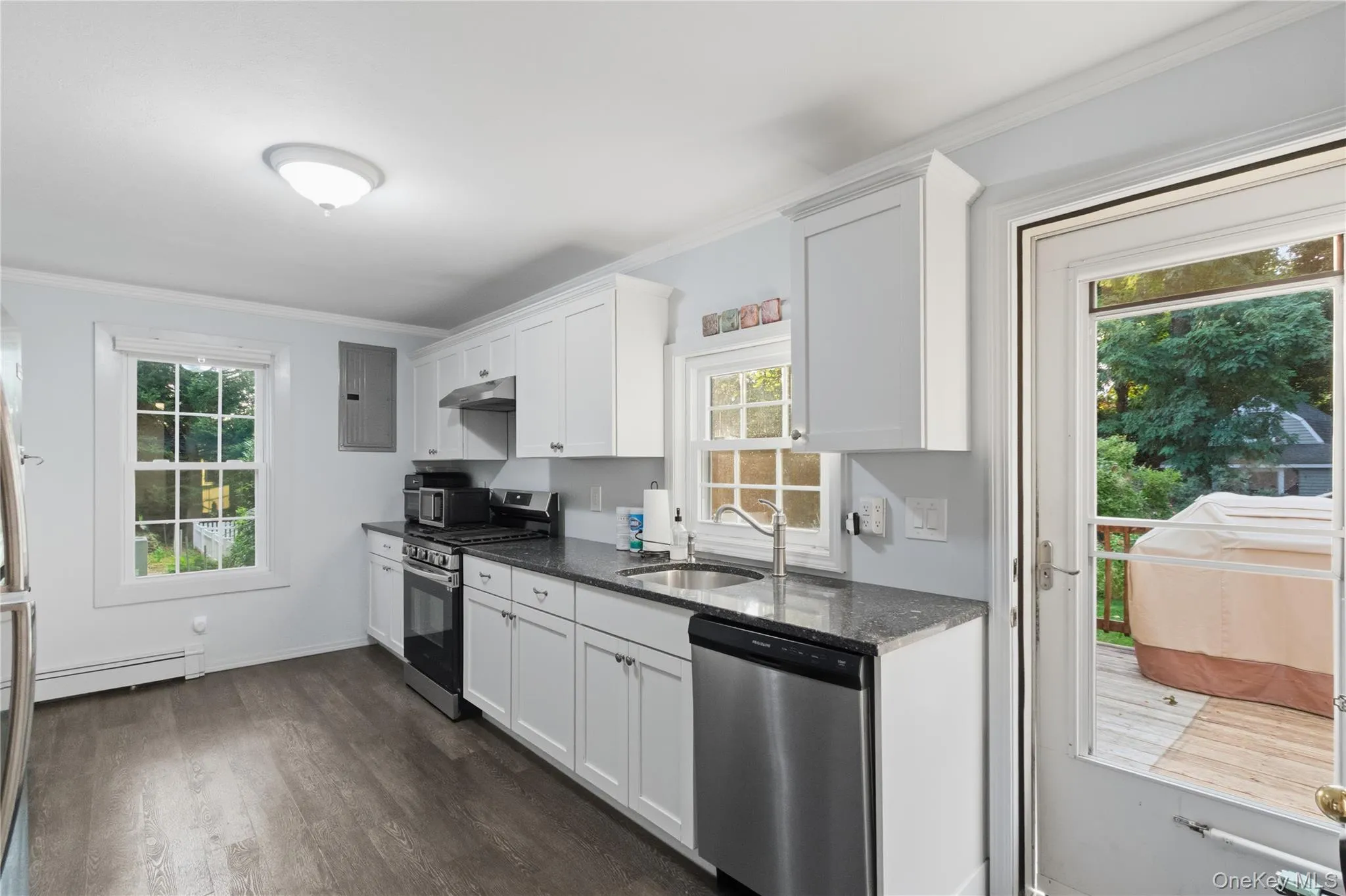 11 Bay Street, Oyster Bay, NY, 4 Bedrooms Bedrooms, 7 Rooms Rooms,2 BathroomsBathrooms,Residential Lease,For Rent,Bay,0,1043315 11 Bay Street, Oyster Bay, NY, 4 Bedrooms Bedrooms, 7 Rooms Rooms,2 BathroomsBathrooms,Residential Lease,For Rent,Bay,0,1043315
