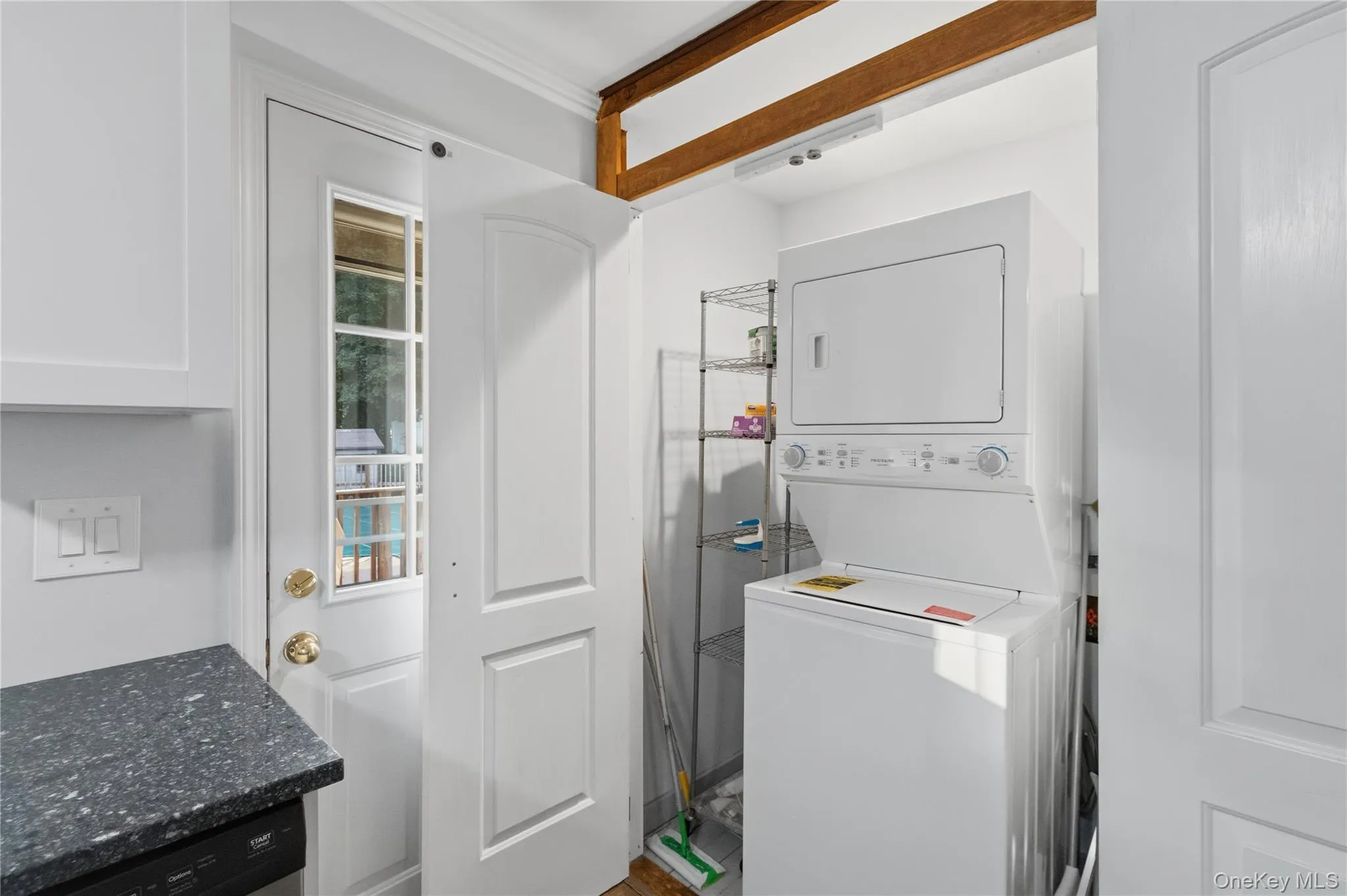 11 Bay Street, Oyster Bay, NY, 4 Bedrooms Bedrooms, 7 Rooms Rooms,2 BathroomsBathrooms,Residential Lease,For Rent,Bay,0,1043315 11 Bay Street, Oyster Bay, NY, 4 Bedrooms Bedrooms, 7 Rooms Rooms,2 BathroomsBathrooms,Residential Lease,For Rent,Bay,0,1043315