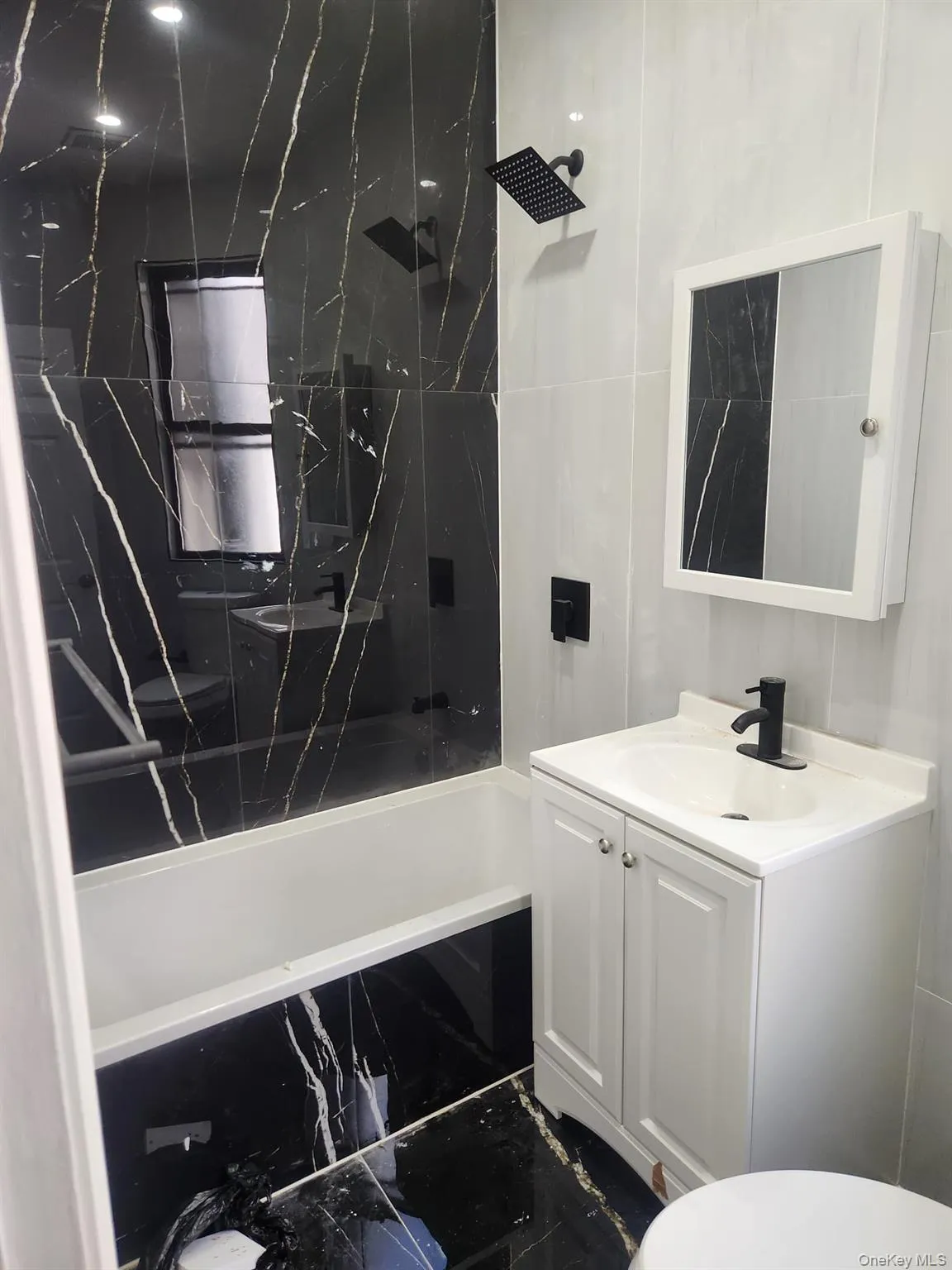746 217th Street, New York, NY, 5 Bedrooms Bedrooms, 8 Rooms Rooms,1 BathroomBathrooms,Residential Lease,For Rent,217th,0,1043317 746 217th Street, New York, NY, 5 Bedrooms Bedrooms, 8 Rooms Rooms,1 BathroomBathrooms,Residential Lease,For Rent,217th,0,1043317