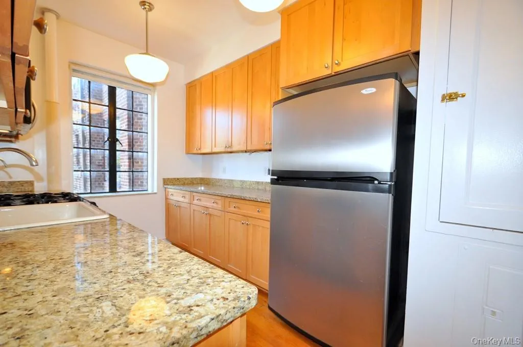 155 Garth Road, Eastchester, NY, 3 Bedrooms Bedrooms, 7 Rooms Rooms,2 BathroomsBathrooms,Residential Lease,For Rent,Garth,0,1043319 155 Garth Road, Eastchester, NY, 3 Bedrooms Bedrooms, 7 Rooms Rooms,2 BathroomsBathrooms,Residential Lease,For Rent,Garth,0,1043319