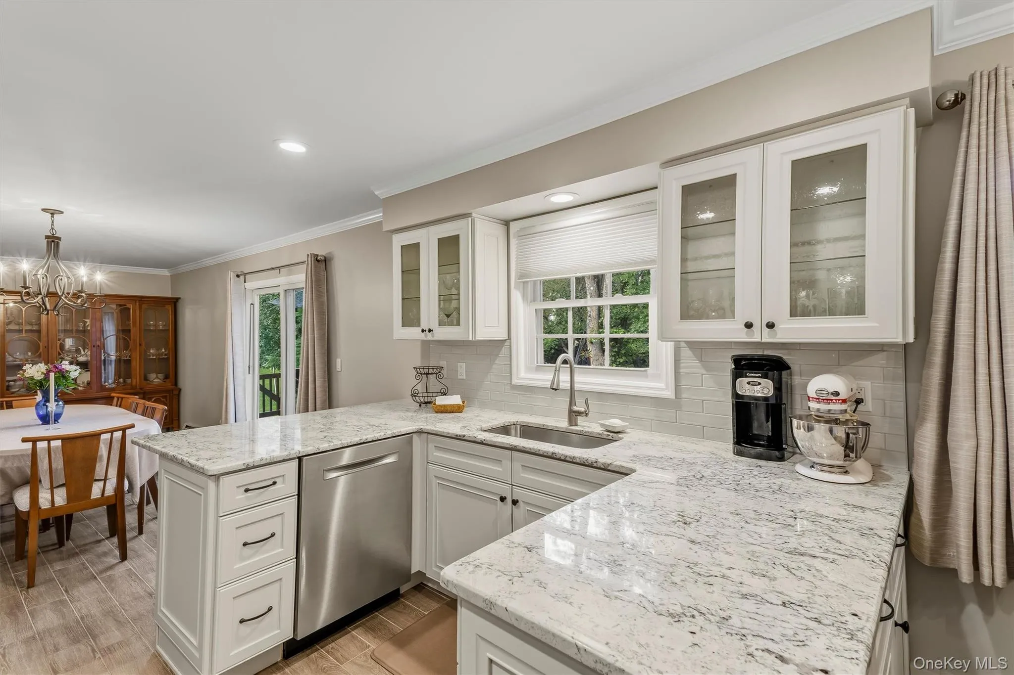 15 Cindy Lane, Woodbury, NY, 4 Bedrooms Bedrooms, 11 Rooms Rooms,2 BathroomsBathrooms,Residential,For Rent,Cindy,0,1043320 15 Cindy Lane, Woodbury, NY, 4 Bedrooms Bedrooms, 11 Rooms Rooms,2 BathroomsBathrooms,Residential,For Rent,Cindy,0,1043320