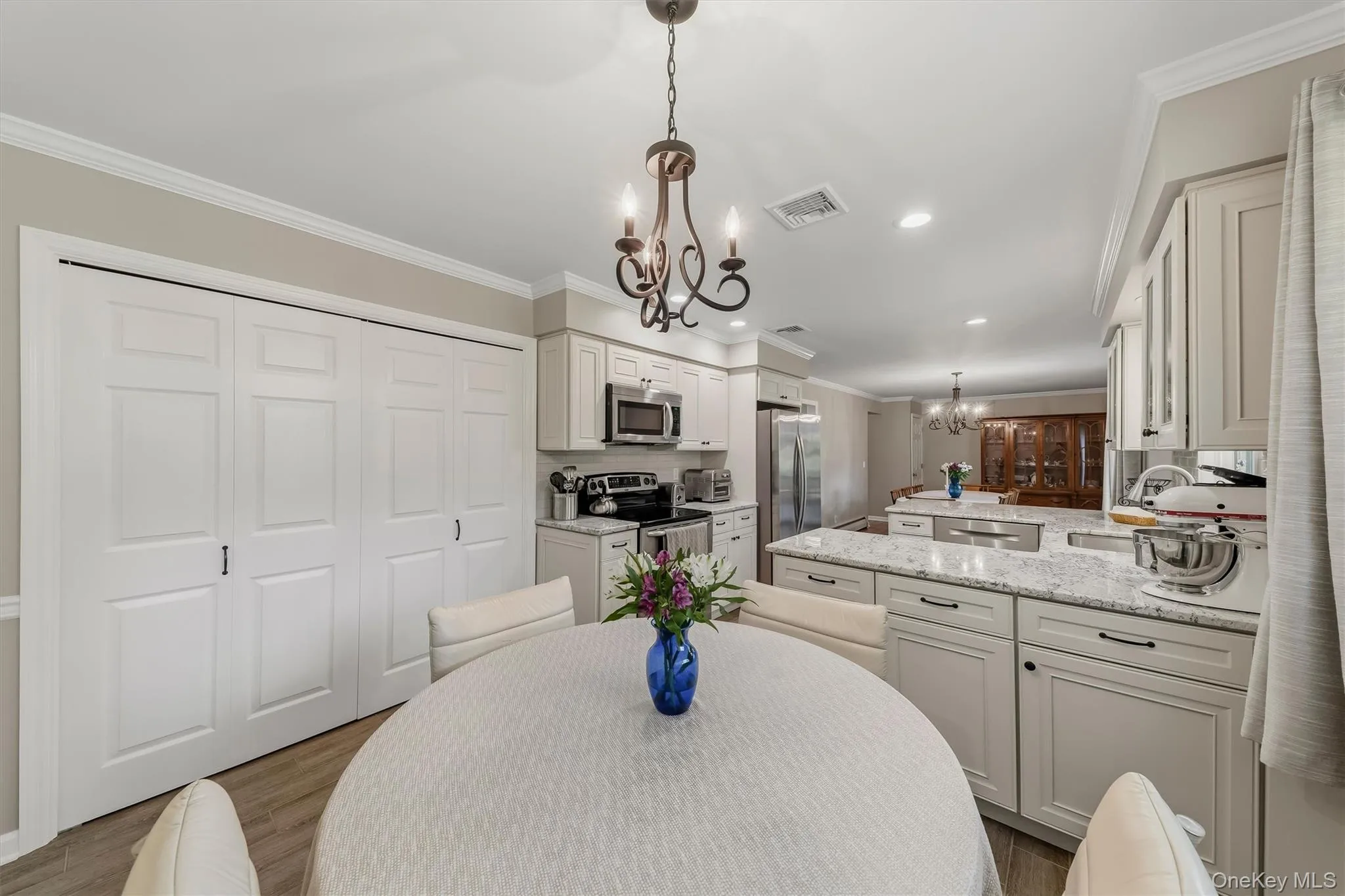 15 Cindy Lane, Woodbury, NY, 4 Bedrooms Bedrooms, 11 Rooms Rooms,2 BathroomsBathrooms,Residential,For Rent,Cindy,0,1043320 15 Cindy Lane, Woodbury, NY, 4 Bedrooms Bedrooms, 11 Rooms Rooms,2 BathroomsBathrooms,Residential,For Rent,Cindy,0,1043320